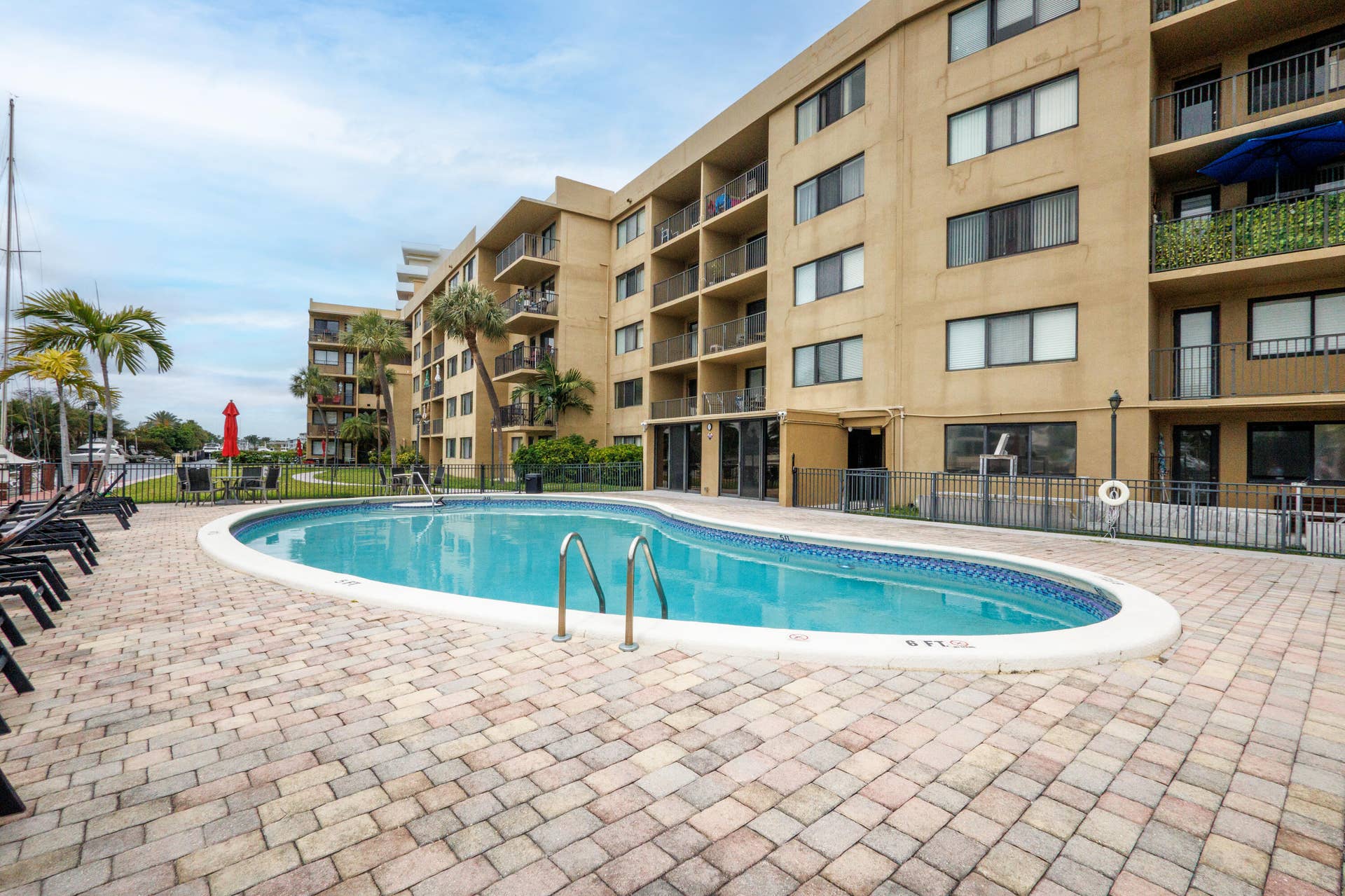 301 Golden Isles Drive, #412, Hallandale Beach, FL 33009 IMG_6659