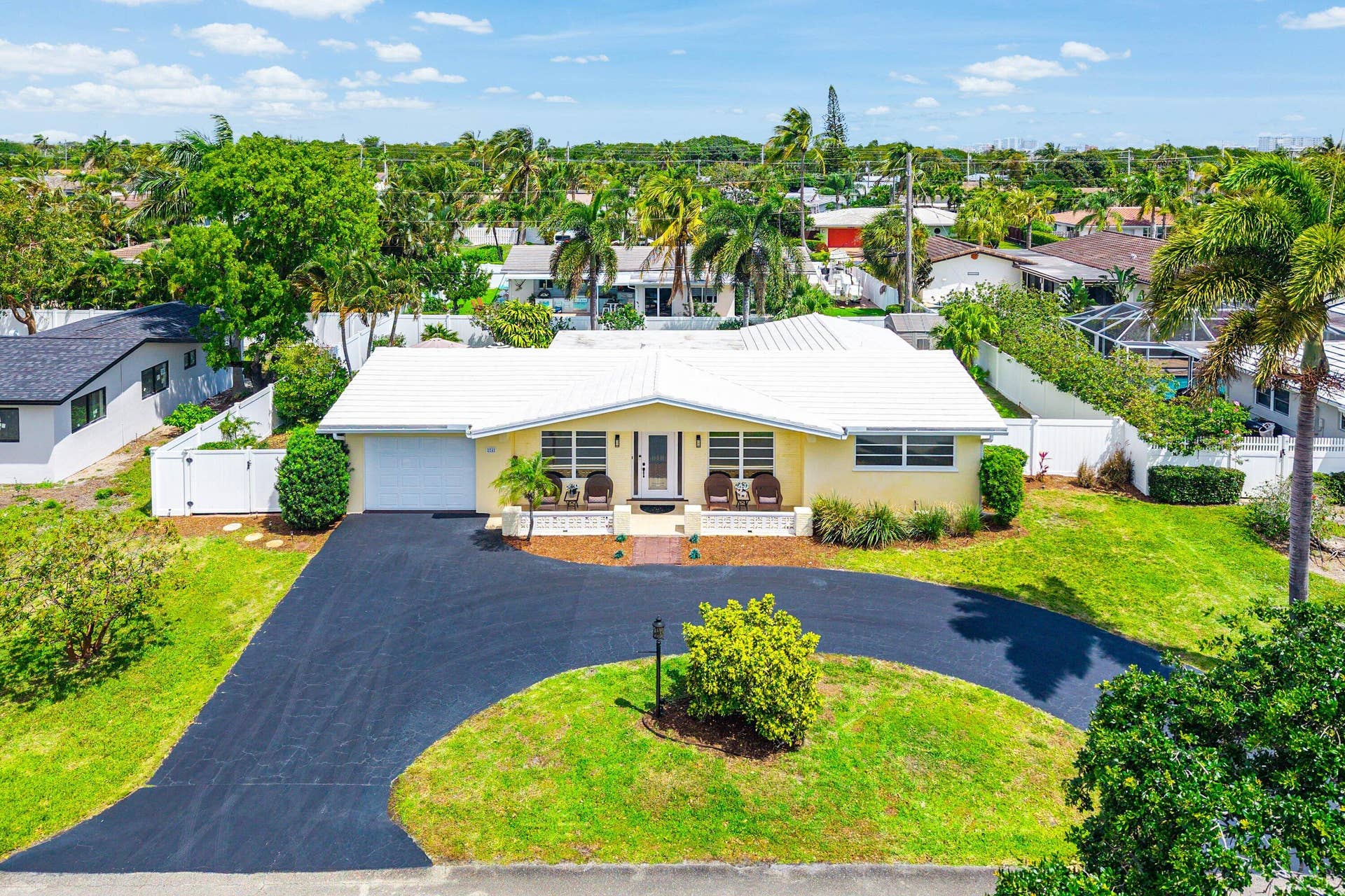 2741 NE 52nd Street, Lighthouse Point, FL 33064 Front Exterior