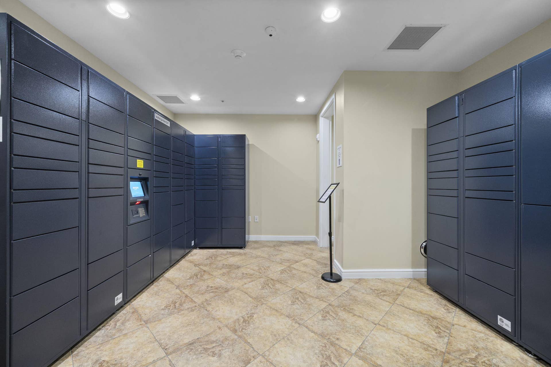347 N New River Dr Drive E, #610, Fort Lauderdale, FL 33301 35-web-or-mls-32-print-DSC03829