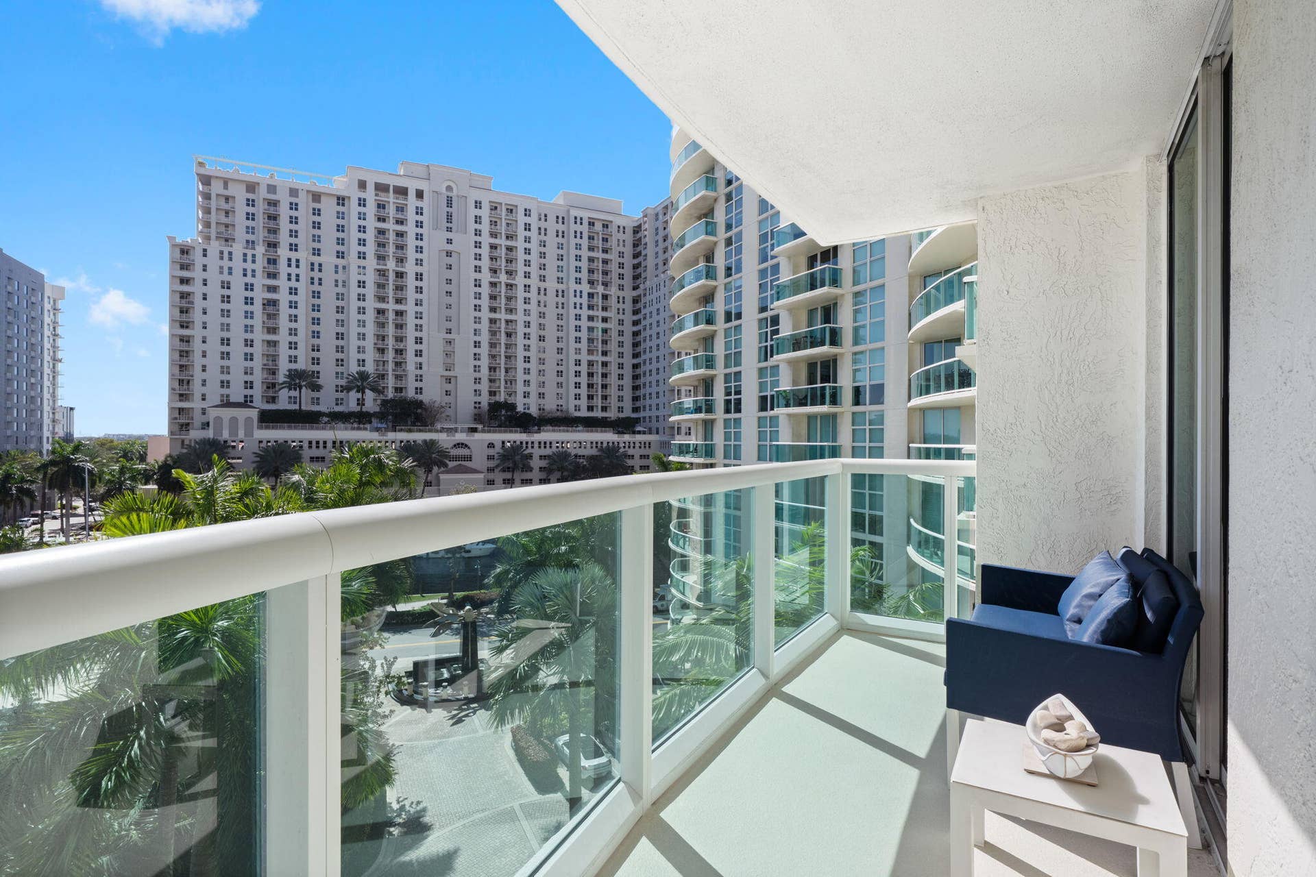 347 N New River Dr Drive E, #610, Fort Lauderdale, FL 33301 26-web-or-mls-A7R01867 copy