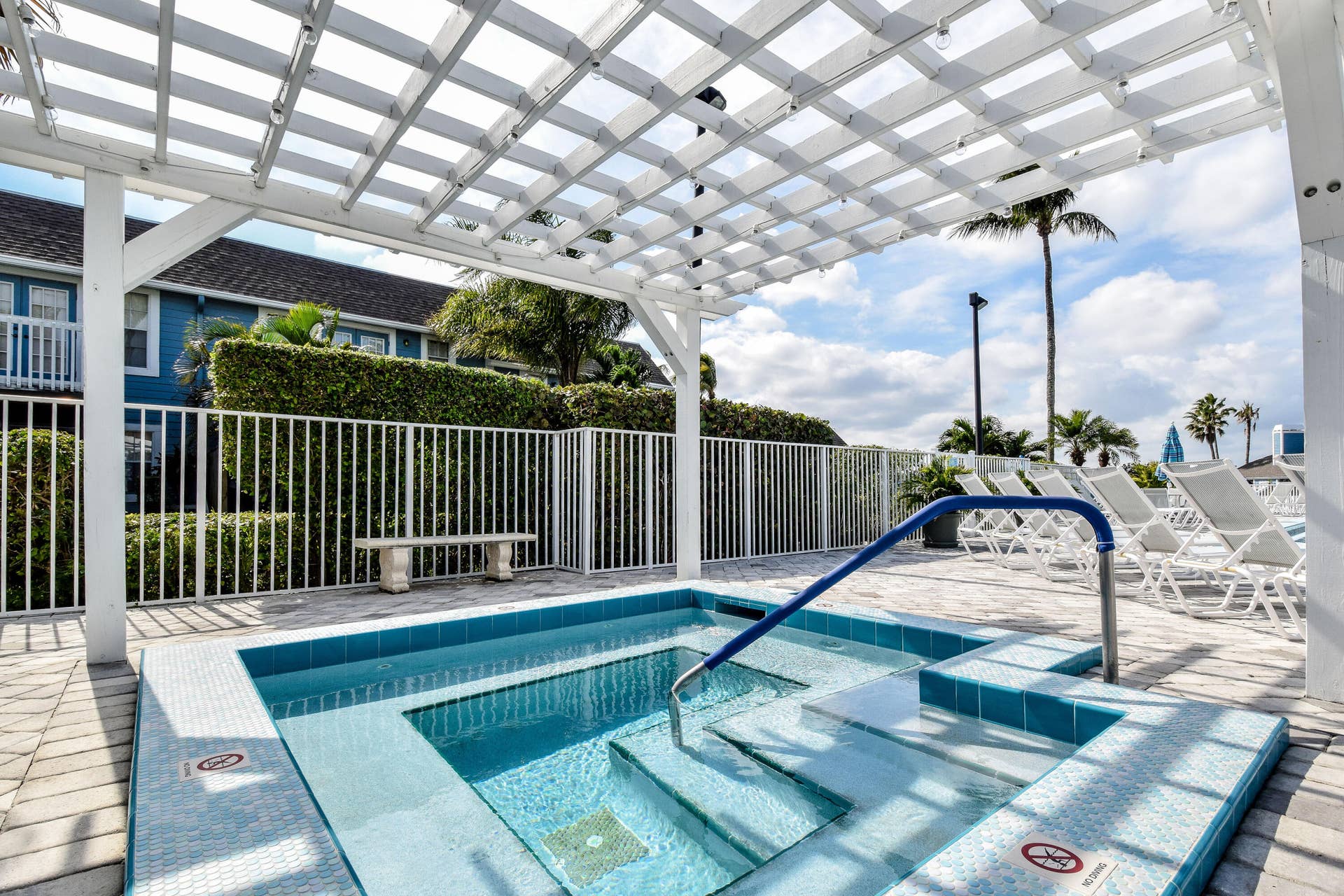 1003 Ocean Dunes Circle, Jupiter, Jupiter, FL 33477 Community spa