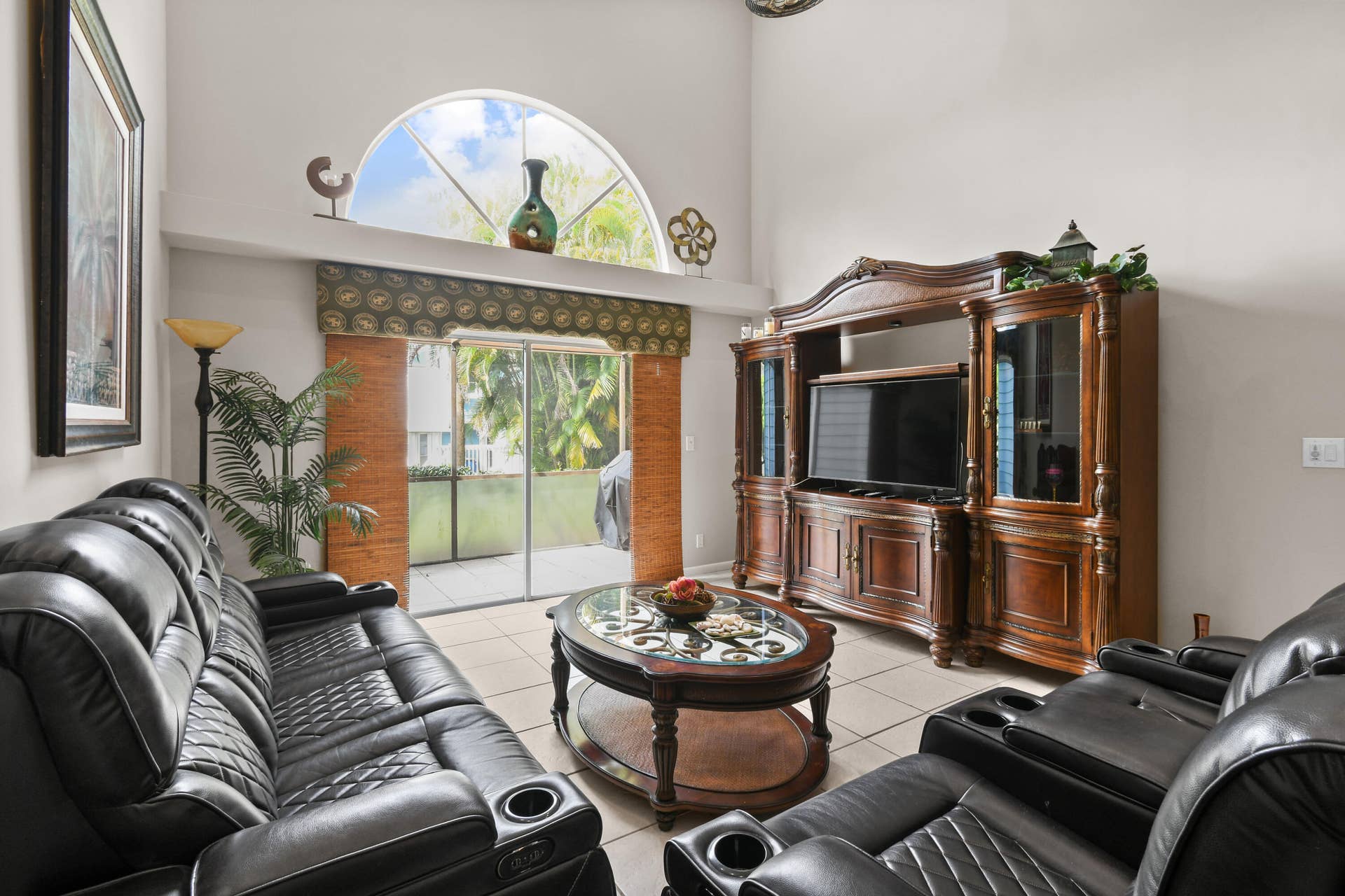 1003 Ocean Dunes Circle, Jupiter, Jupiter, FL 33477 Relaxing sofa and love seat
