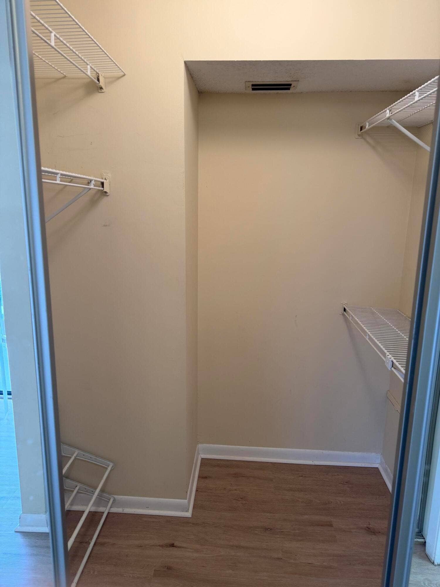 8461 Boca Rio Drive, Boca Raton, FL 33433 PRIMARY WALKIN CLOSET