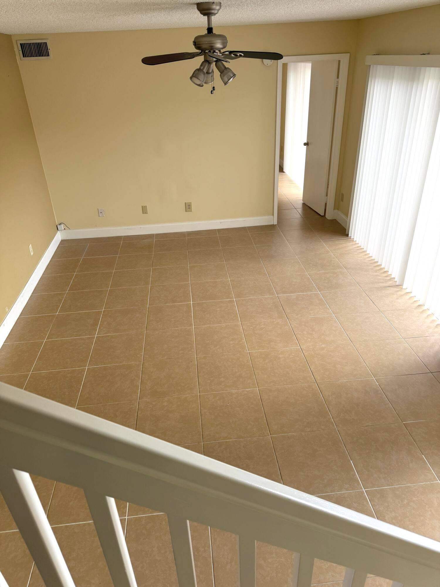 8461 Boca Rio Drive, Boca Raton, FL 33433 LIVING/FAMILY ROOM