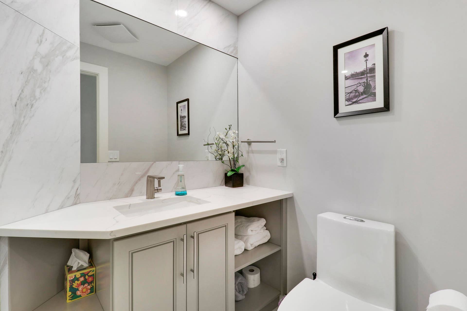 Guest Bathroom