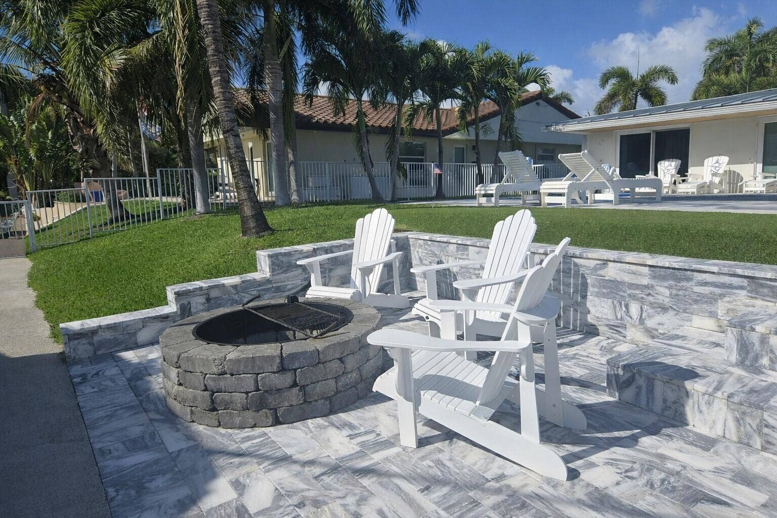 3910 NE 26th Avenue, Lighthouse Point, FL 33064 Firepit