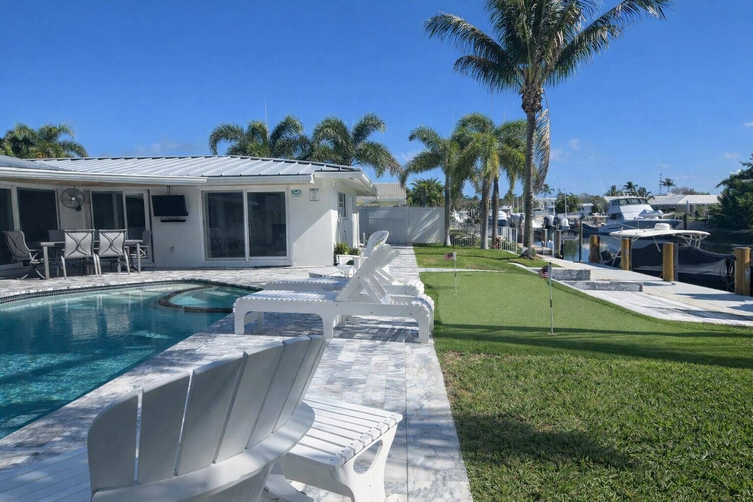 3910 NE 26th Avenue, Lighthouse Point, FL 33064 Putting green