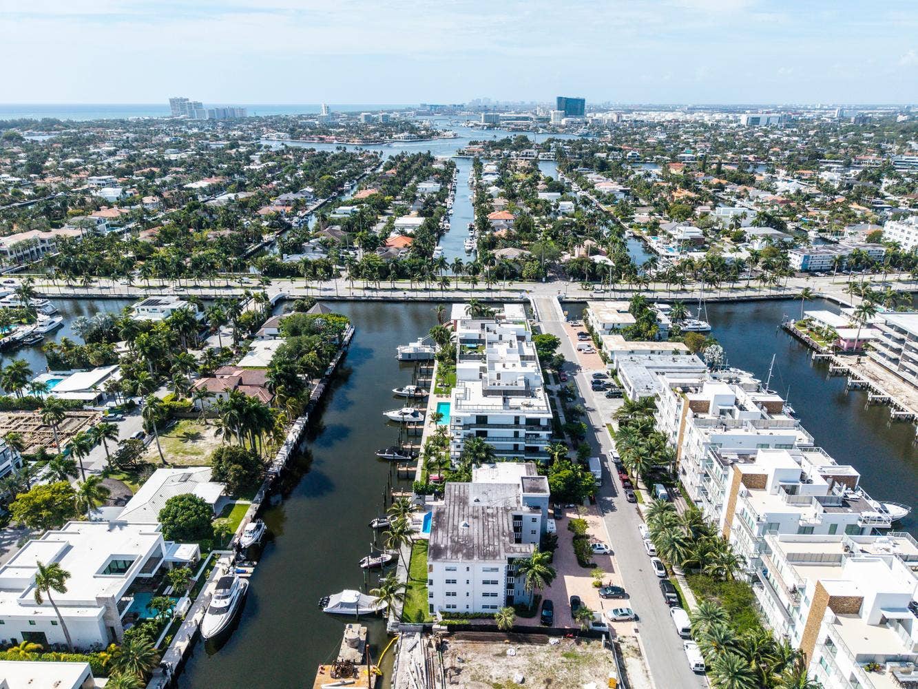 40 Isle Of Venice Drive, #9, Fort Lauderdale, FL 33301 40 Isle of Venice Dr Fort-large-010-034-
