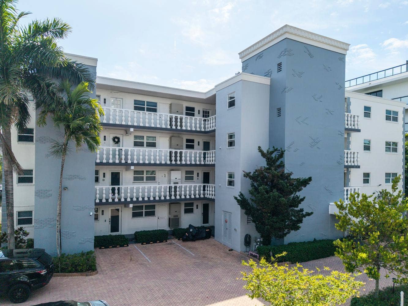 40 Isle Of Venice Drive, #9, Fort Lauderdale, FL 33301 40 Isle of Venice Dr Fort-large-001-001-