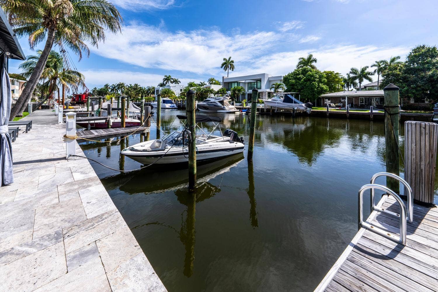 40 Isle Of Venice Drive, #9, Fort Lauderdale, FL 33301 40 Isle of Venice Dr Fort-large-016-021-