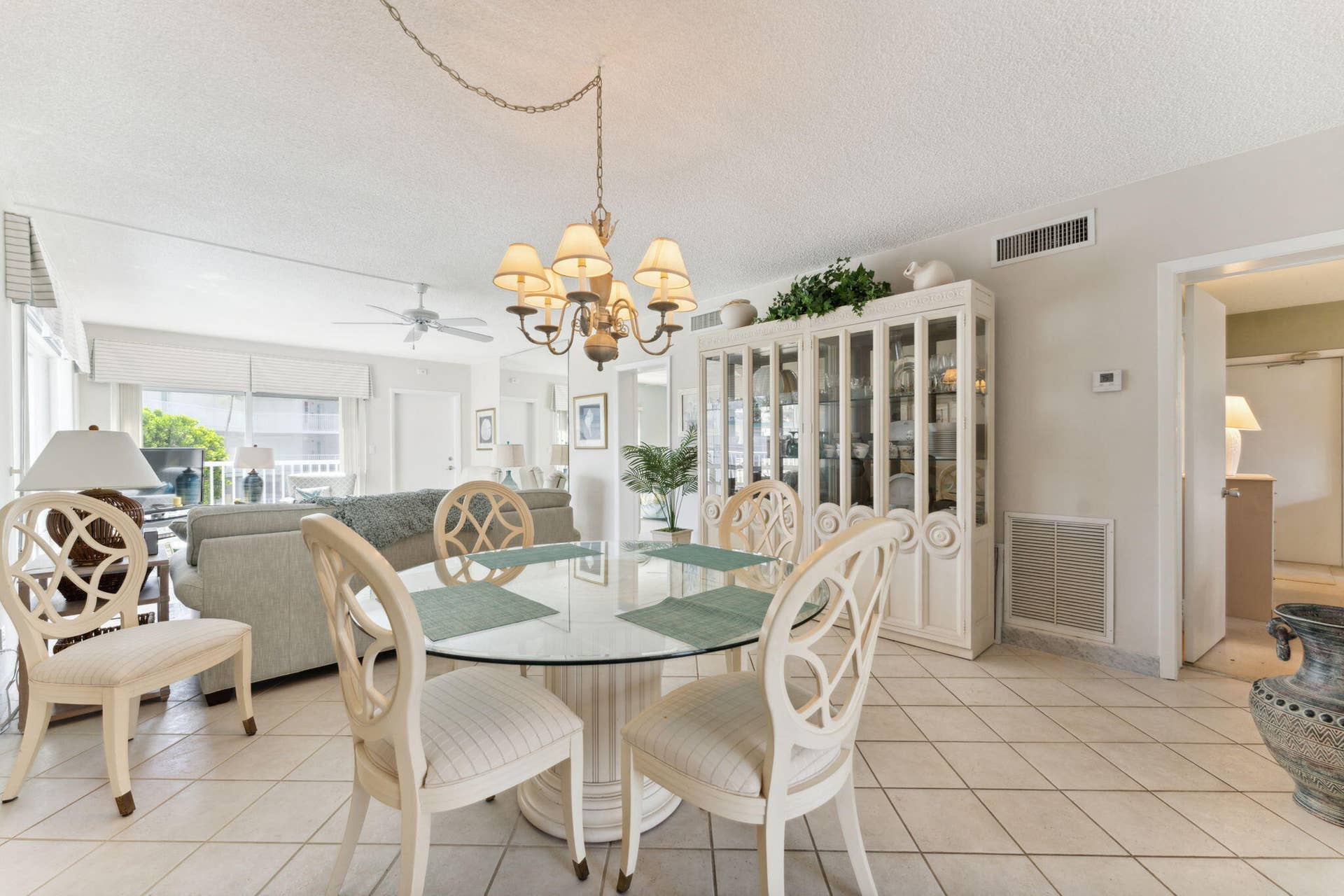 1470 S Ocean Boulevard, #1002, Lauderdale-By-The-Sea, Lauderdale By The Sea, FL 33062 1-web-or-mls-DSC05184