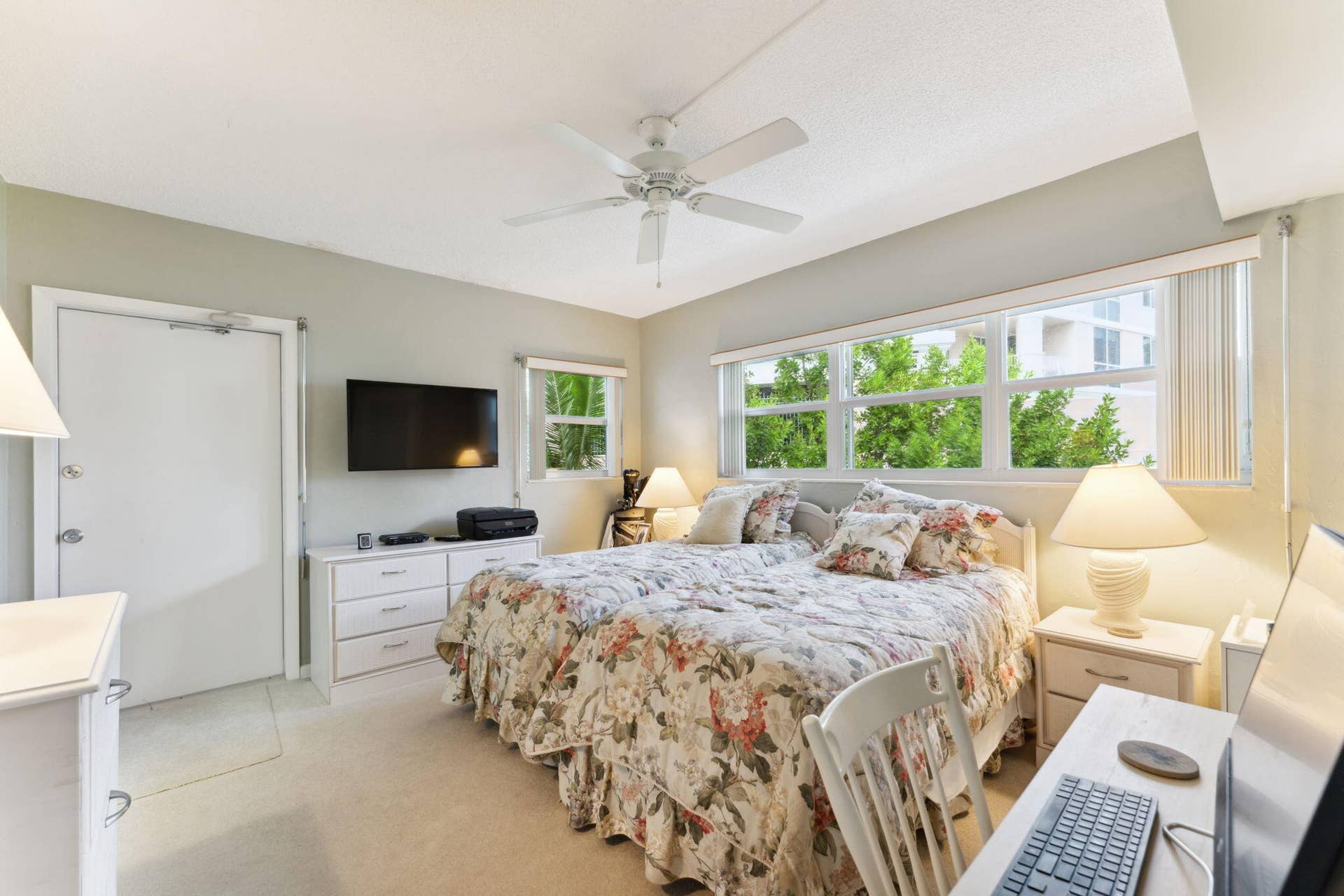 1470 S Ocean Boulevard, #1002, Lauderdale-By-The-Sea, Lauderdale By The Sea, FL 33062 6-web-or-mls-DSC05214