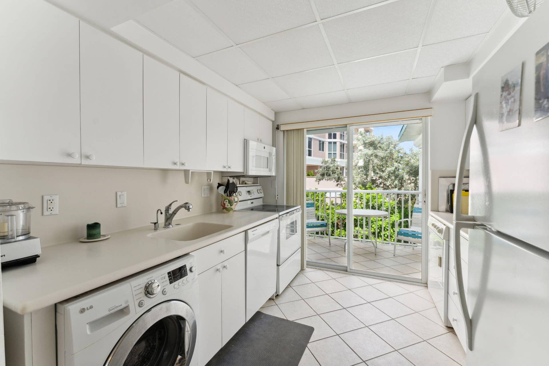 1470 S Ocean Boulevard, #1002, Lauderdale-By-The-Sea, Lauderdale By The Sea, FL 33062 2-web-or-mls-DSC05194