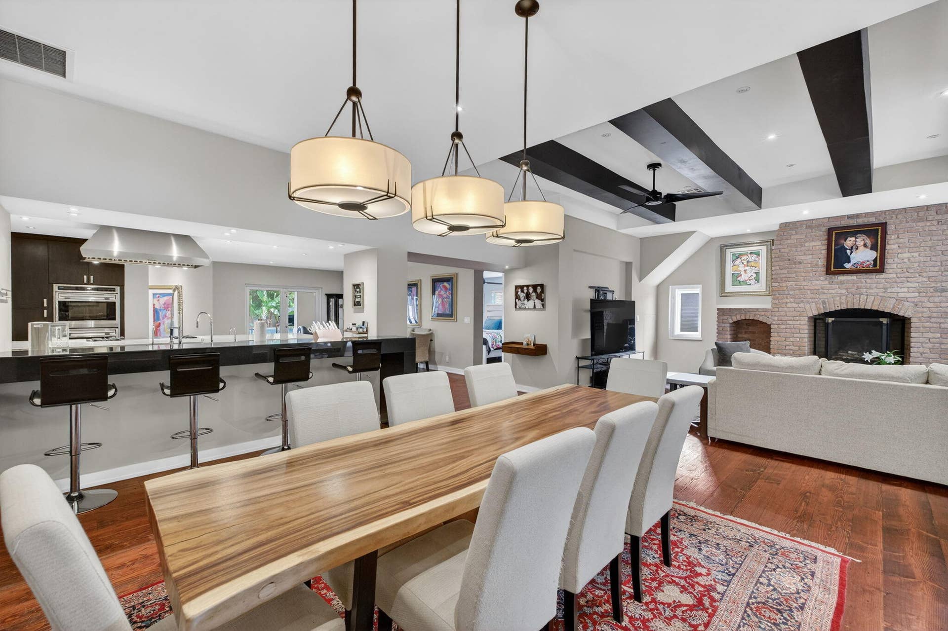 Formal Dining & Bar Stools