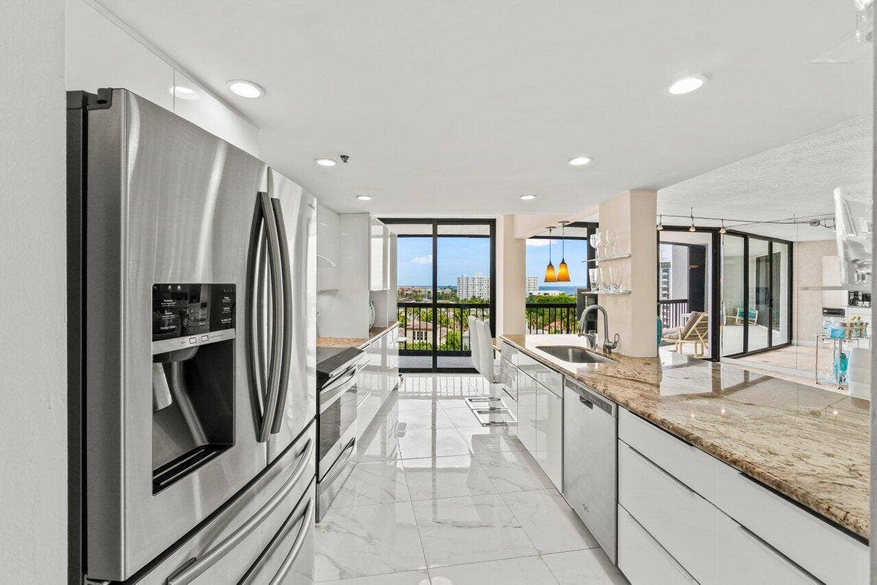 4740 S Ocean Boulevard, #903, Highland Beach, FL 33487 KITCHEN