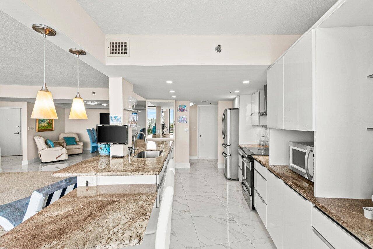 4740 S Ocean Boulevard, #903, Highland Beach, FL 33487 KITCHEN