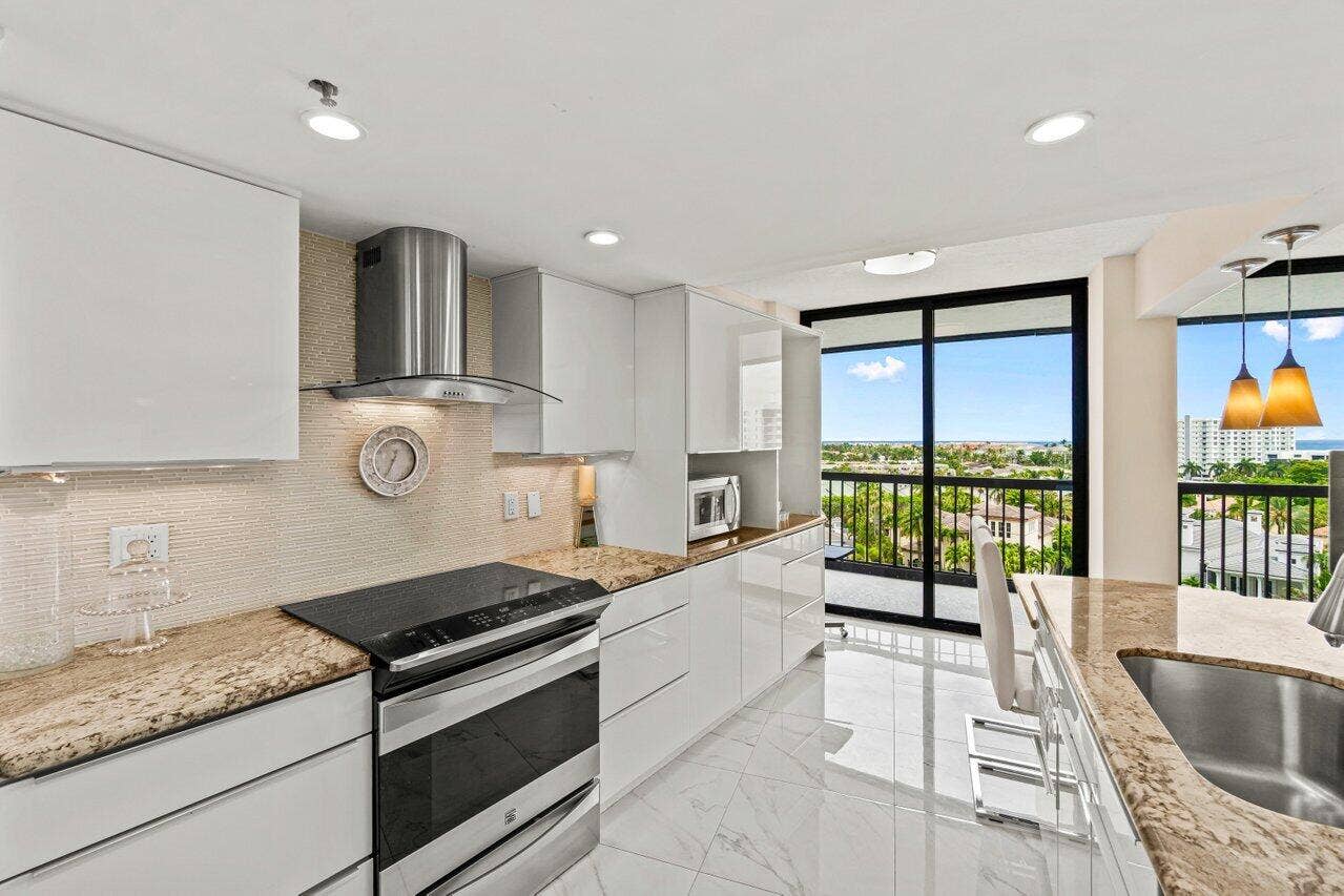 4740 S Ocean Boulevard, #903, Highland Beach, FL 33487 KITCHEN