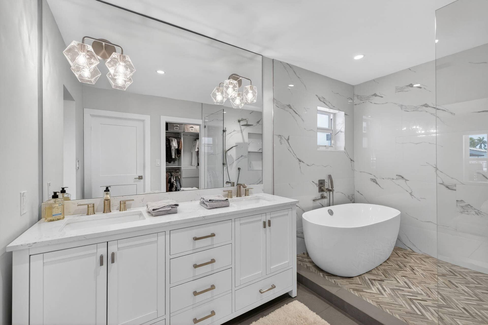 4460-Master Bath 2