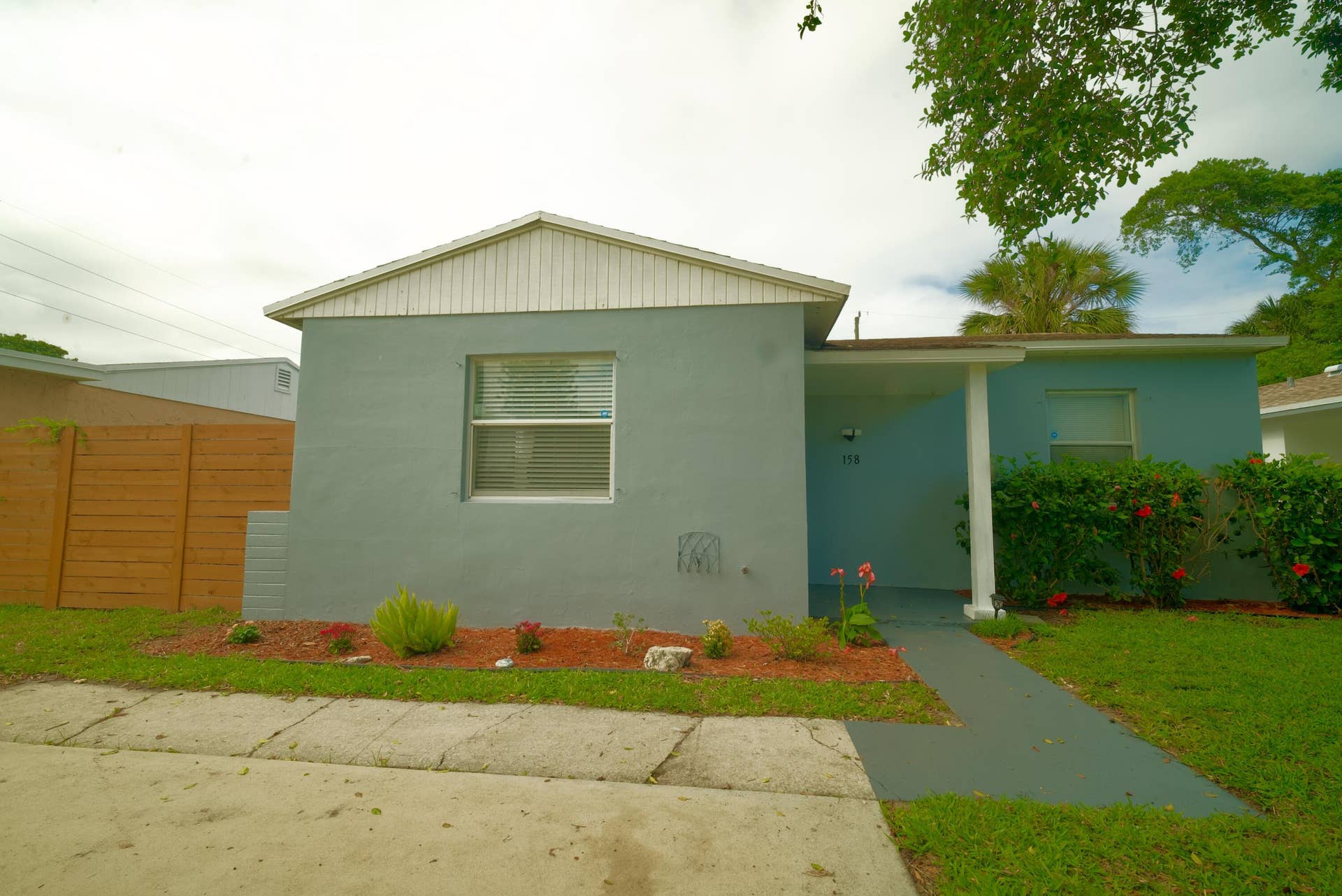 158 W 25th Street, Riviera Beach, FL 33404 DSC00311
