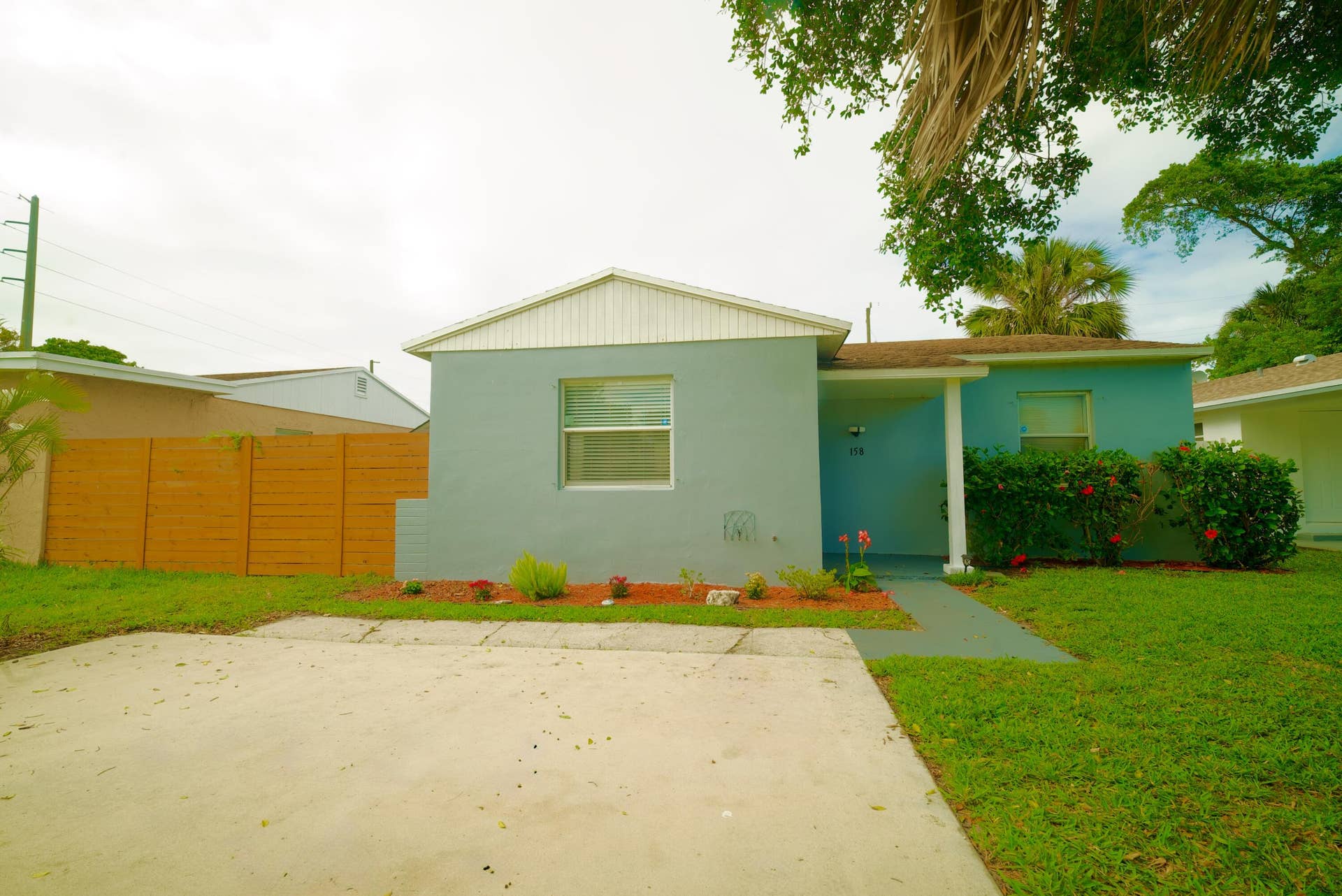 158 W 25th Street, Riviera Beach, FL 33404 DSC00304
