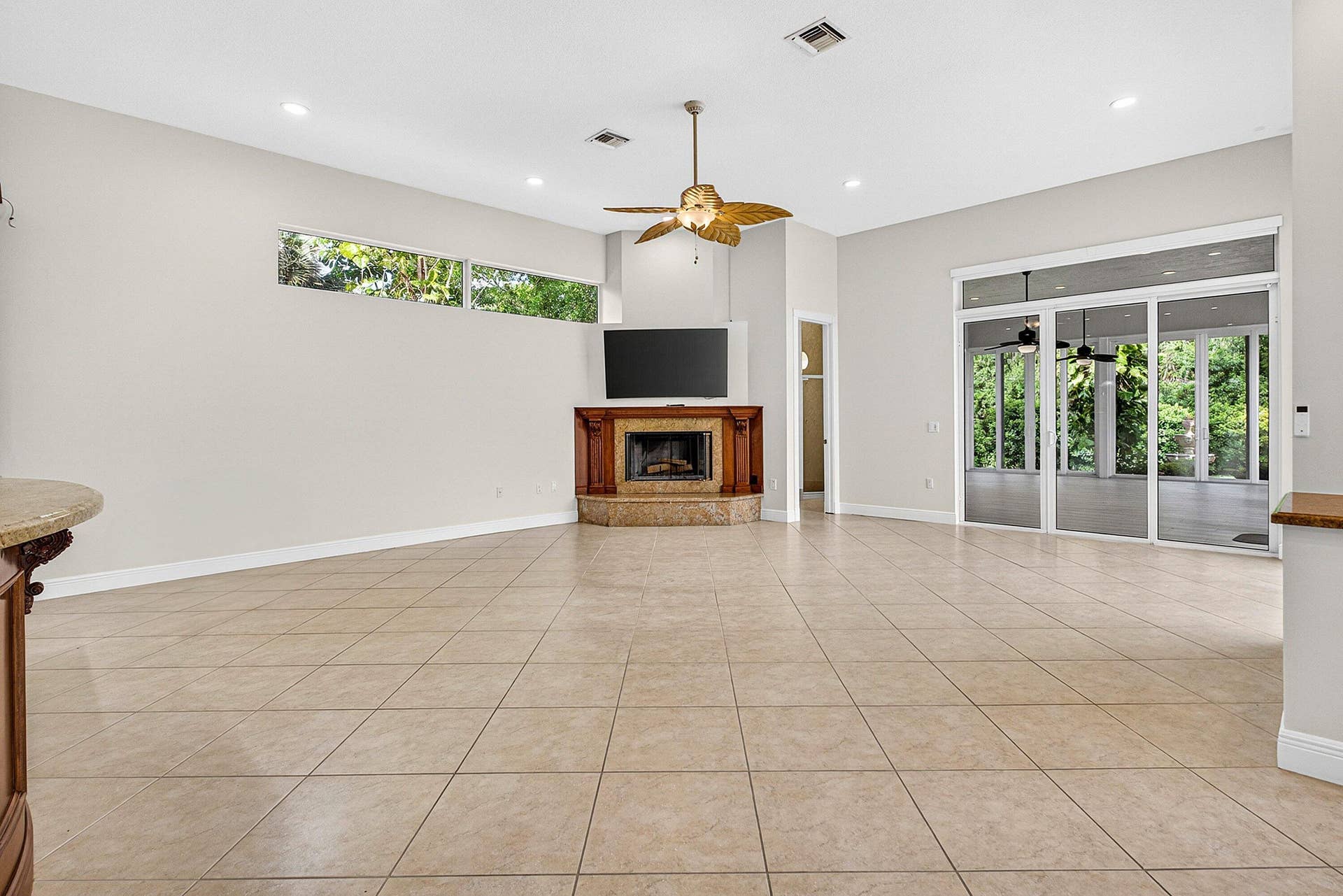 6071 NW 69th Way, Parkland, FL 33067 016-6071Northwest69thWay-Parkland-FL-330