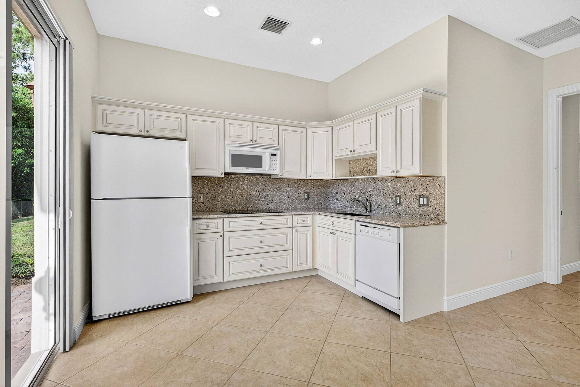 6071 NW 69th Way, Parkland, FL 33067 037-6071Northwest69thWay-Parkland-FL-330