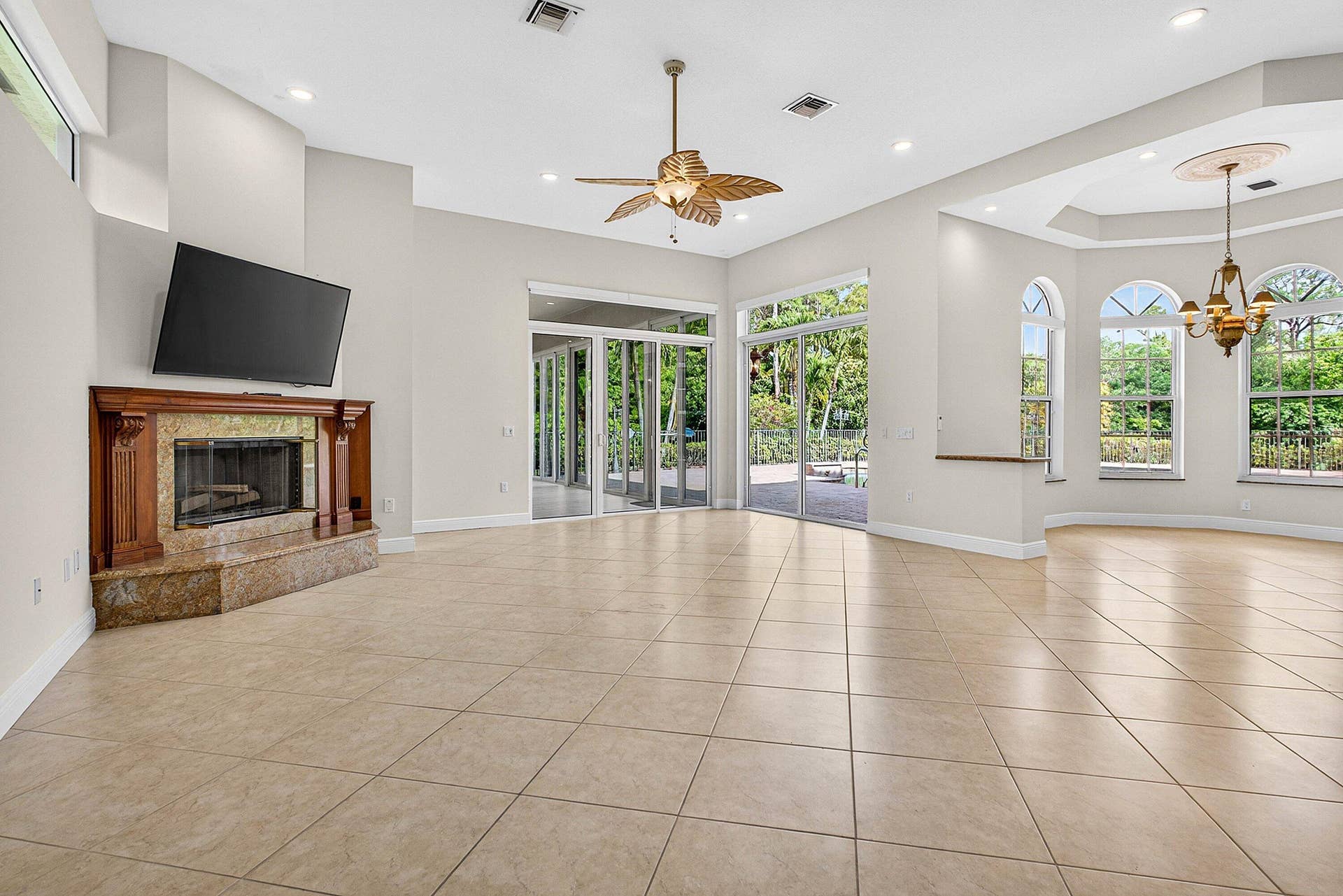 6071 NW 69th Way, Parkland, FL 33067 017-6071Northwest69thWay-Parkland-FL-330