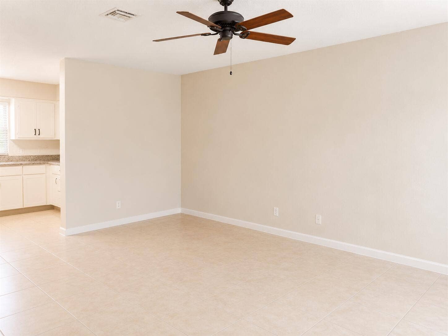1417 NE 24th Court, Wilton Manors, FL 33305 Back unit living