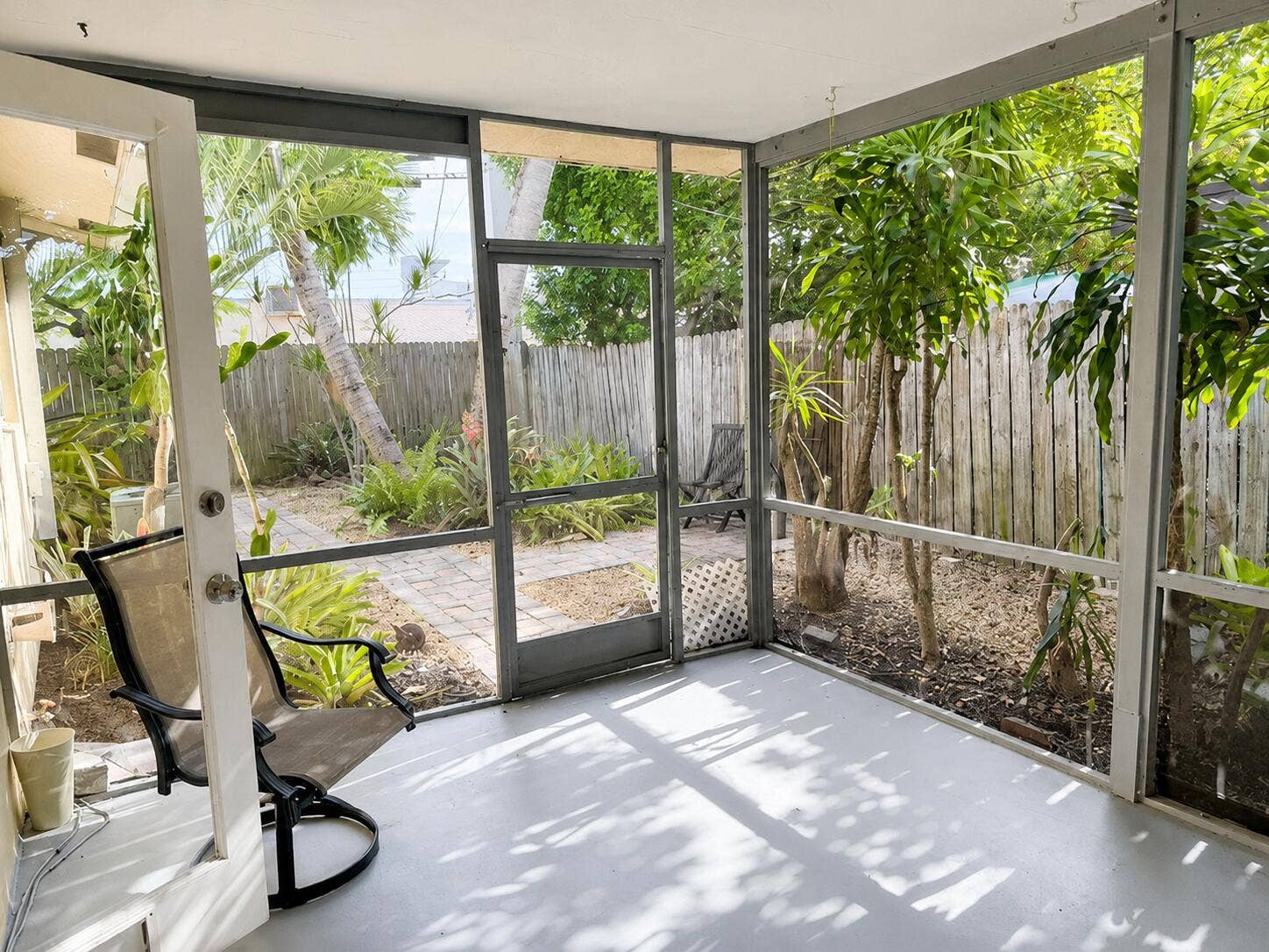 1417 NE 24th Court, Wilton Manors, FL 33305 Back unit patio