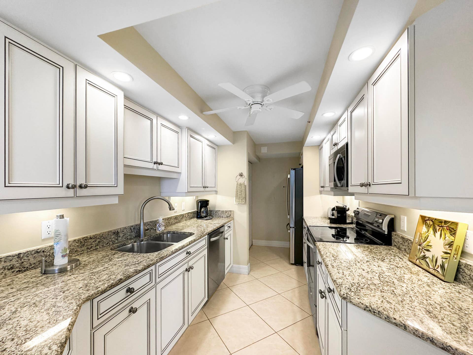 3000 N Ocean Drive, #4 F, Singer Island, FL 33404 Kitchen