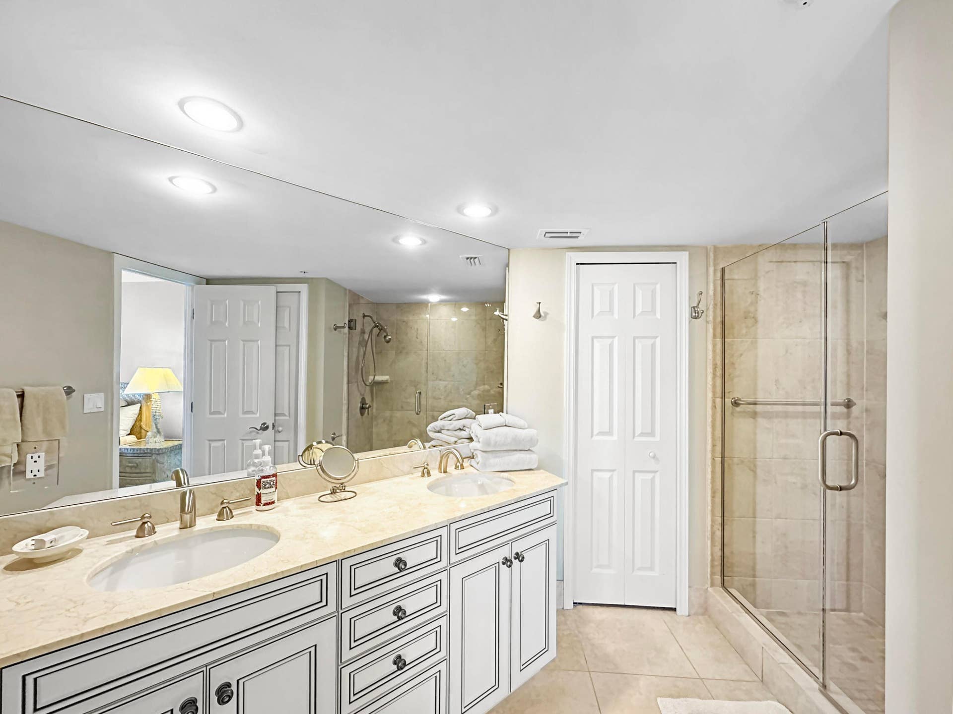3000 N Ocean Drive, #4 F, Singer Island, FL 33404 Primary Bathroom