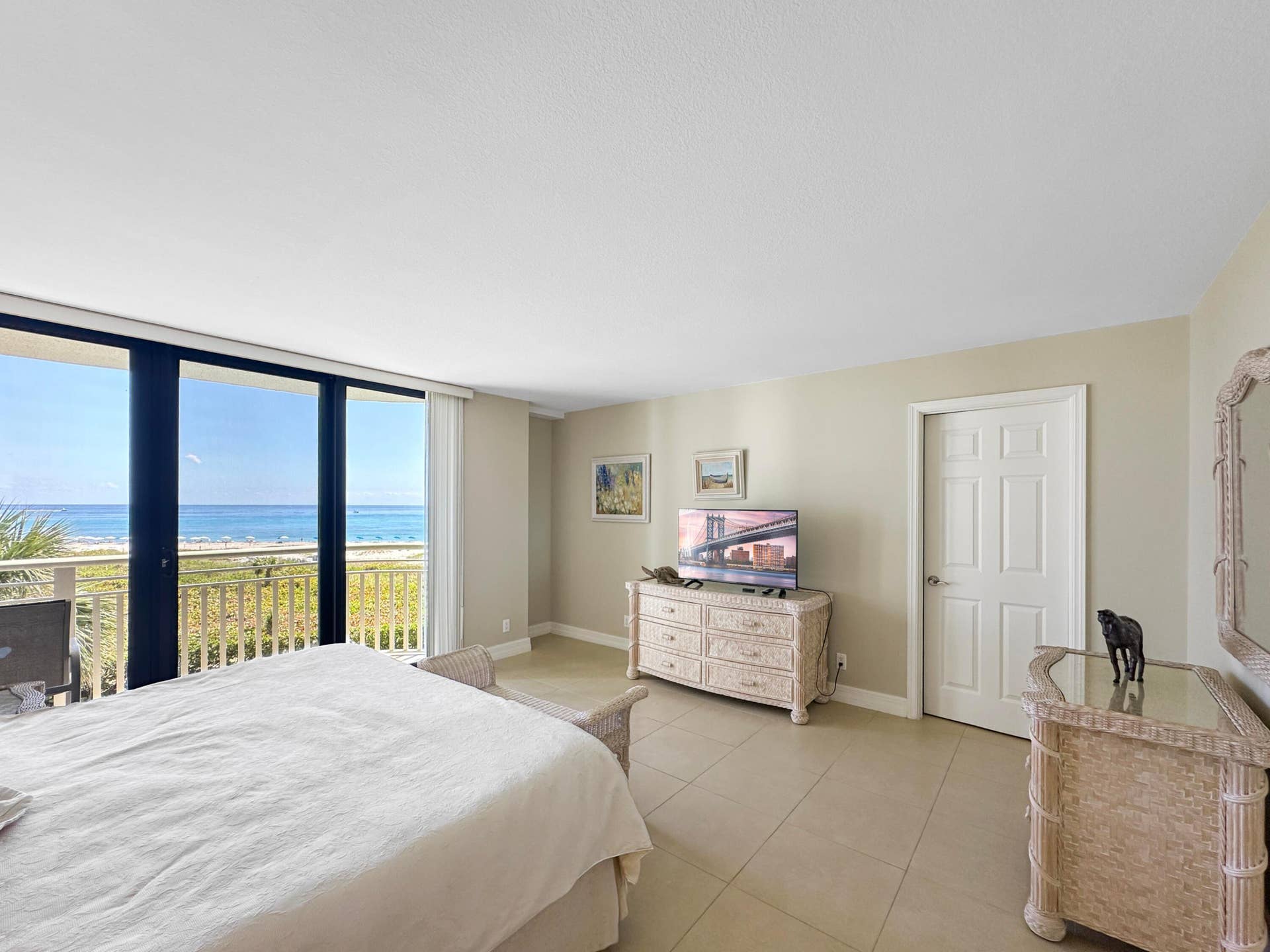 3000 N Ocean Drive, #4 F, Singer Island, FL 33404 Primary Bedroom