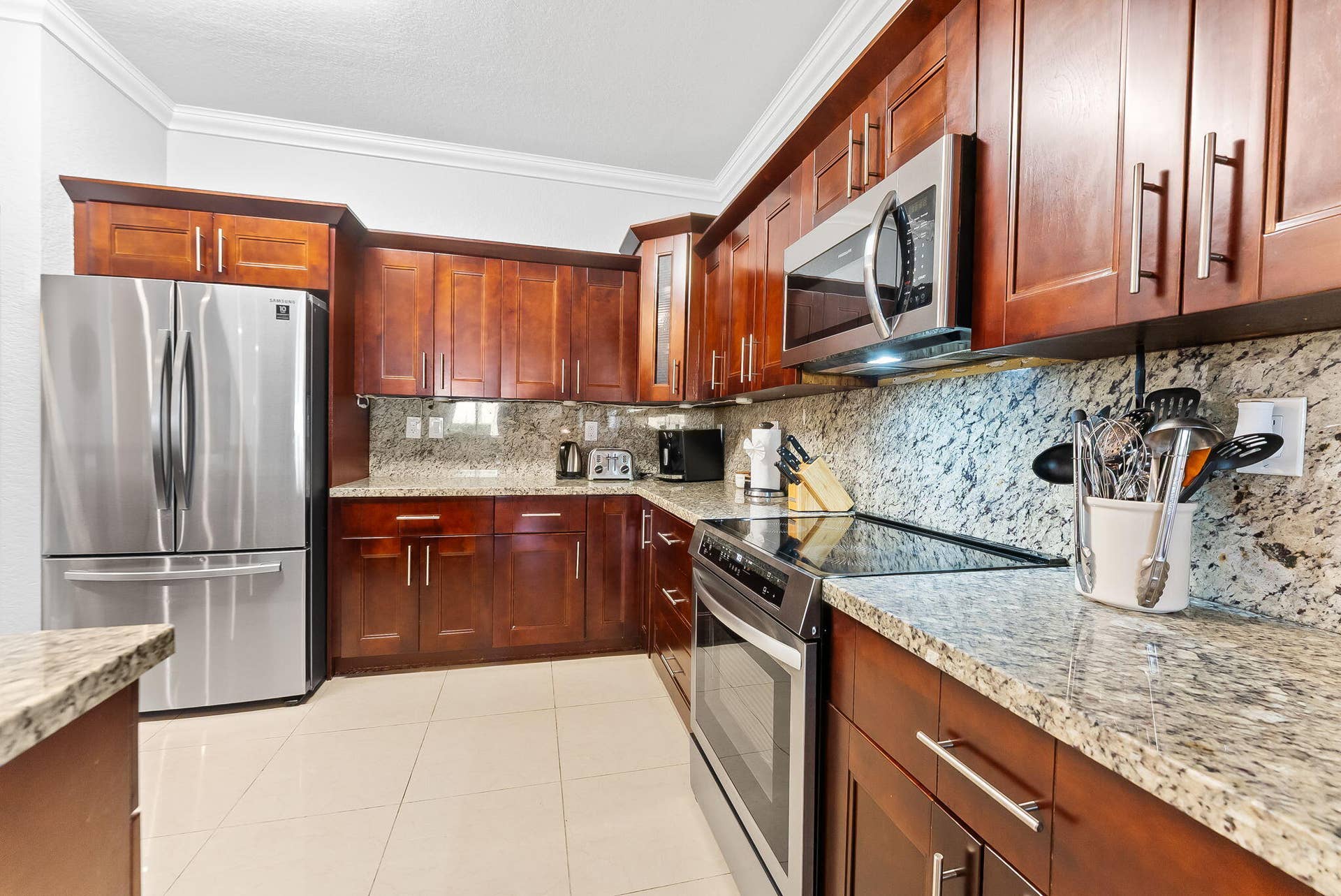 1500 SW 20th Street, Fort Lauderdale, FL 33315 22-web-or-mls-DSC03662