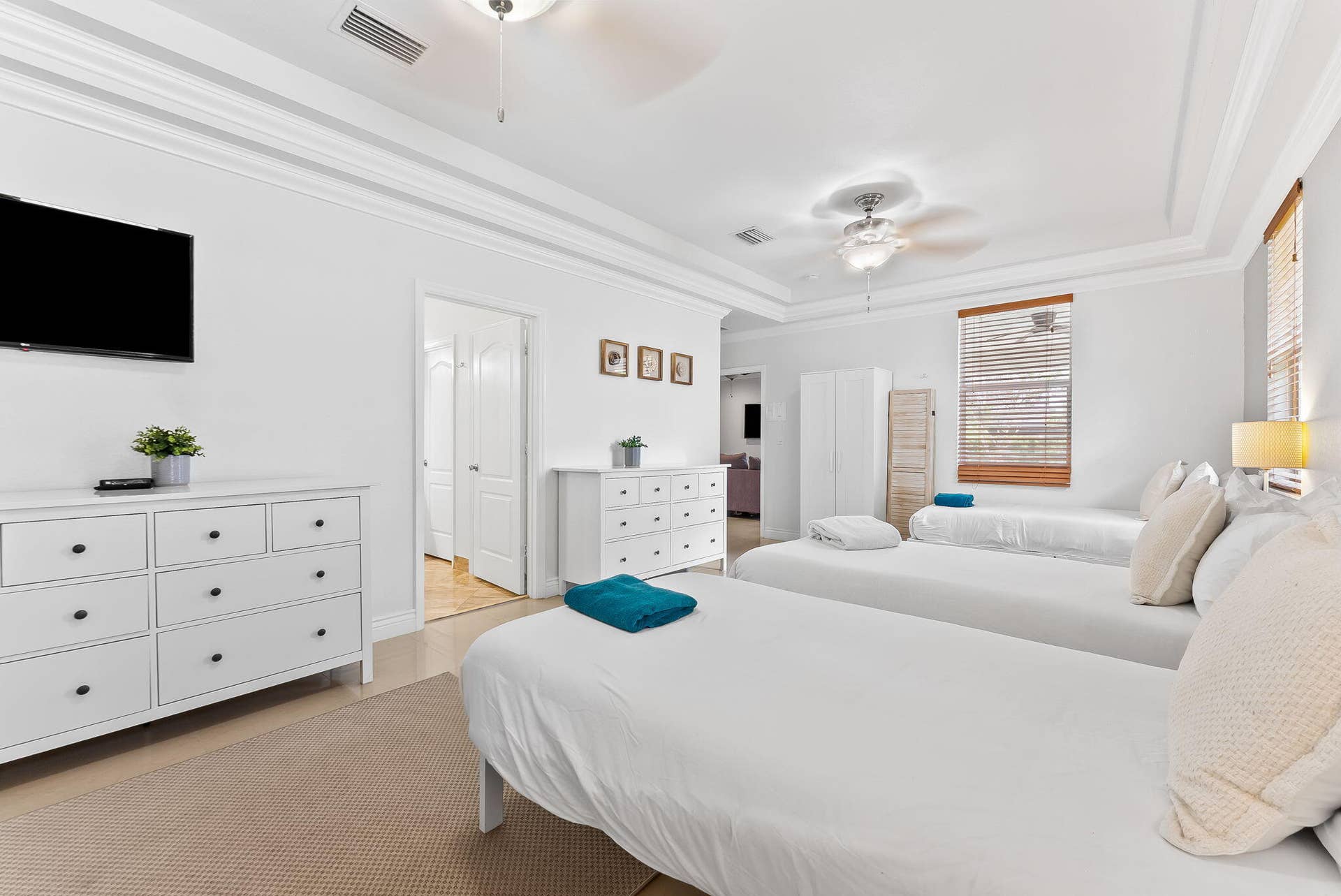 1500 SW 20th Street, Fort Lauderdale, FL 33315 30-web-or-mls-DSC03691
