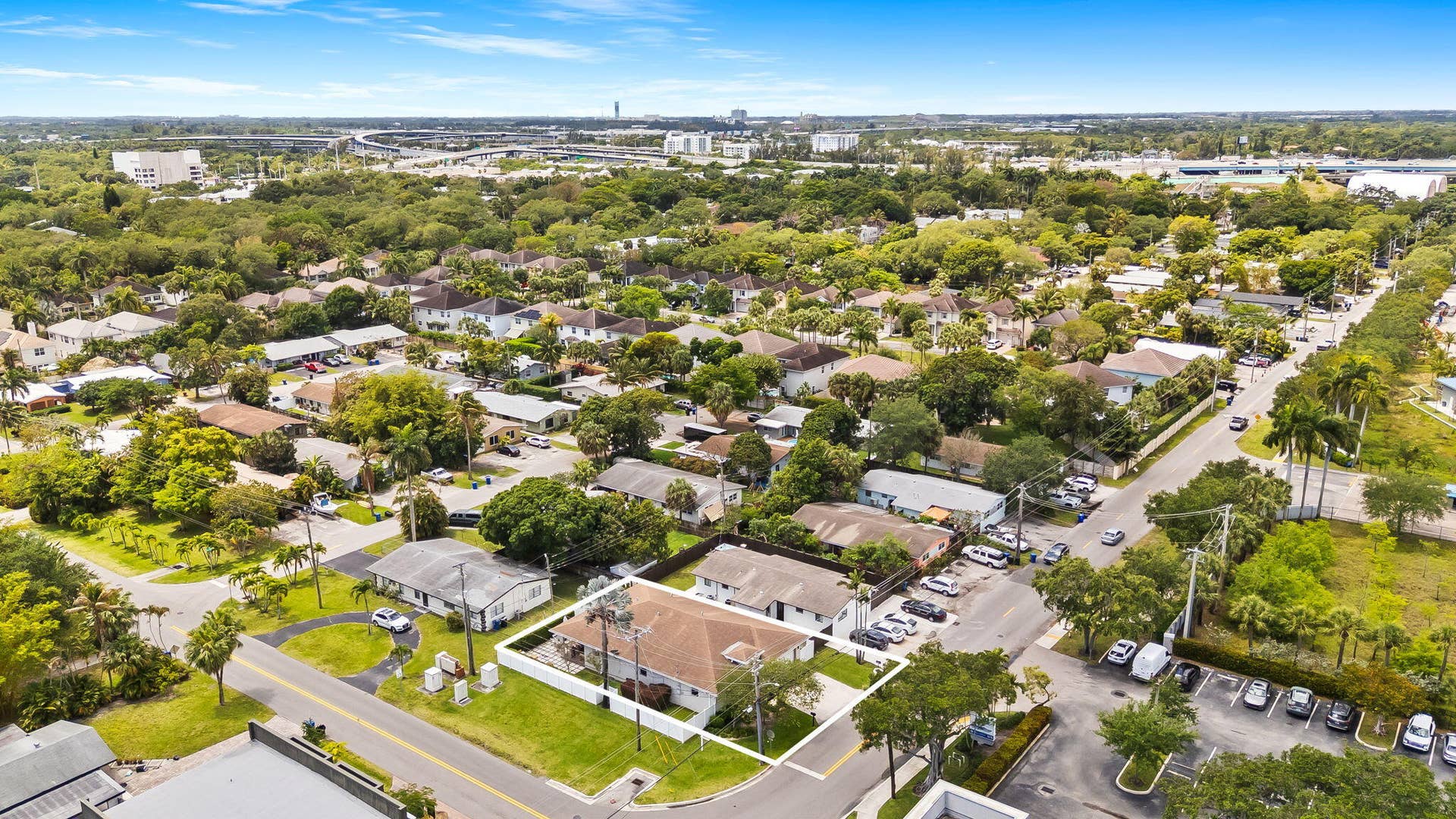 1500 SW 20th Street, Fort Lauderdale, FL 33315 5-web-or-mls-DJI_20260417124612_0985_D