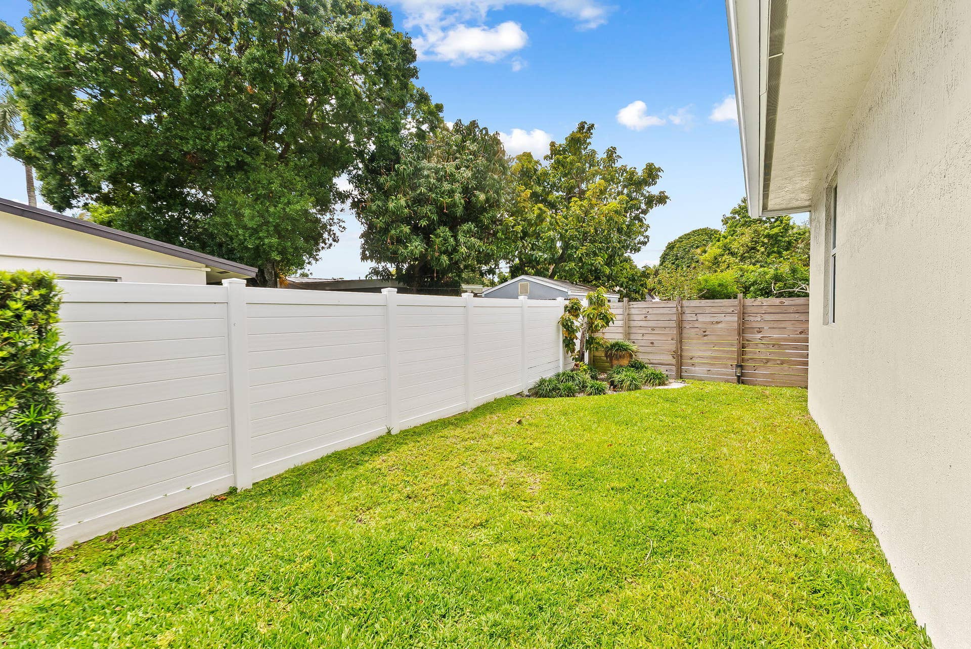 1500 SW 20th Street, Fort Lauderdale, FL 33315 13-web-or-mls-DSC03634