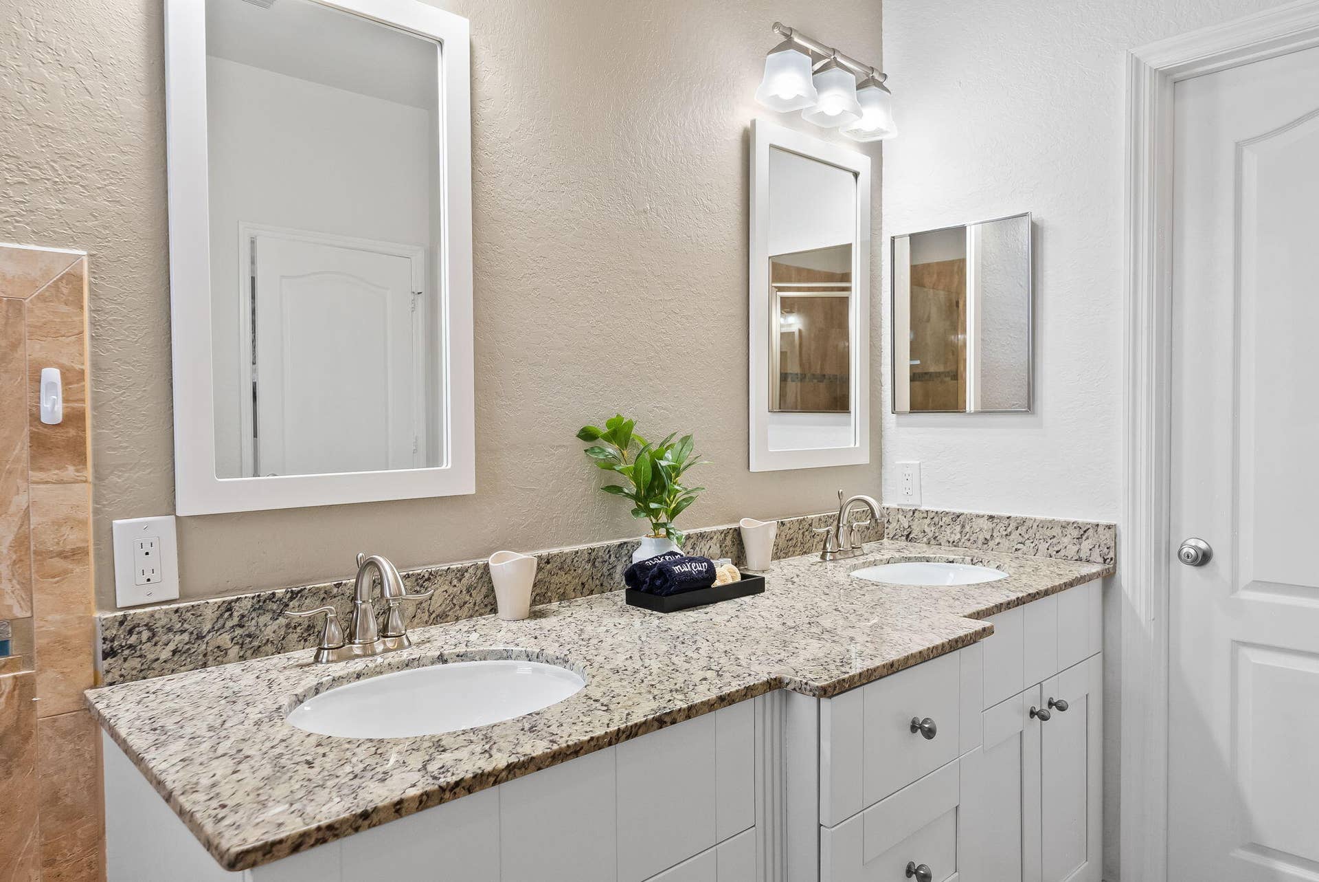 1500 SW 20th Street, Fort Lauderdale, FL 33315 32-web-or-mls-DSC03701