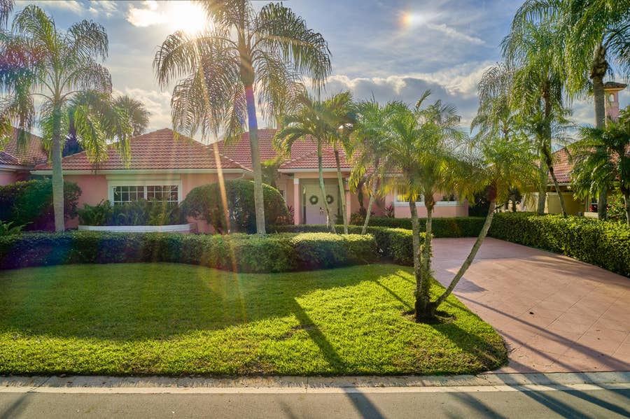 Property photo for 70 Cayman Place, Palm Beach Gardens, FL