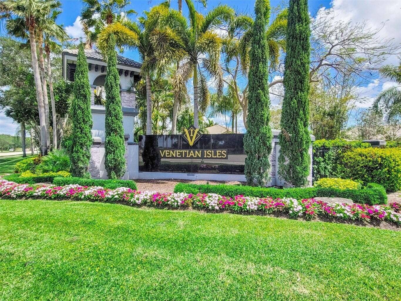 venetian isles clubhouse front