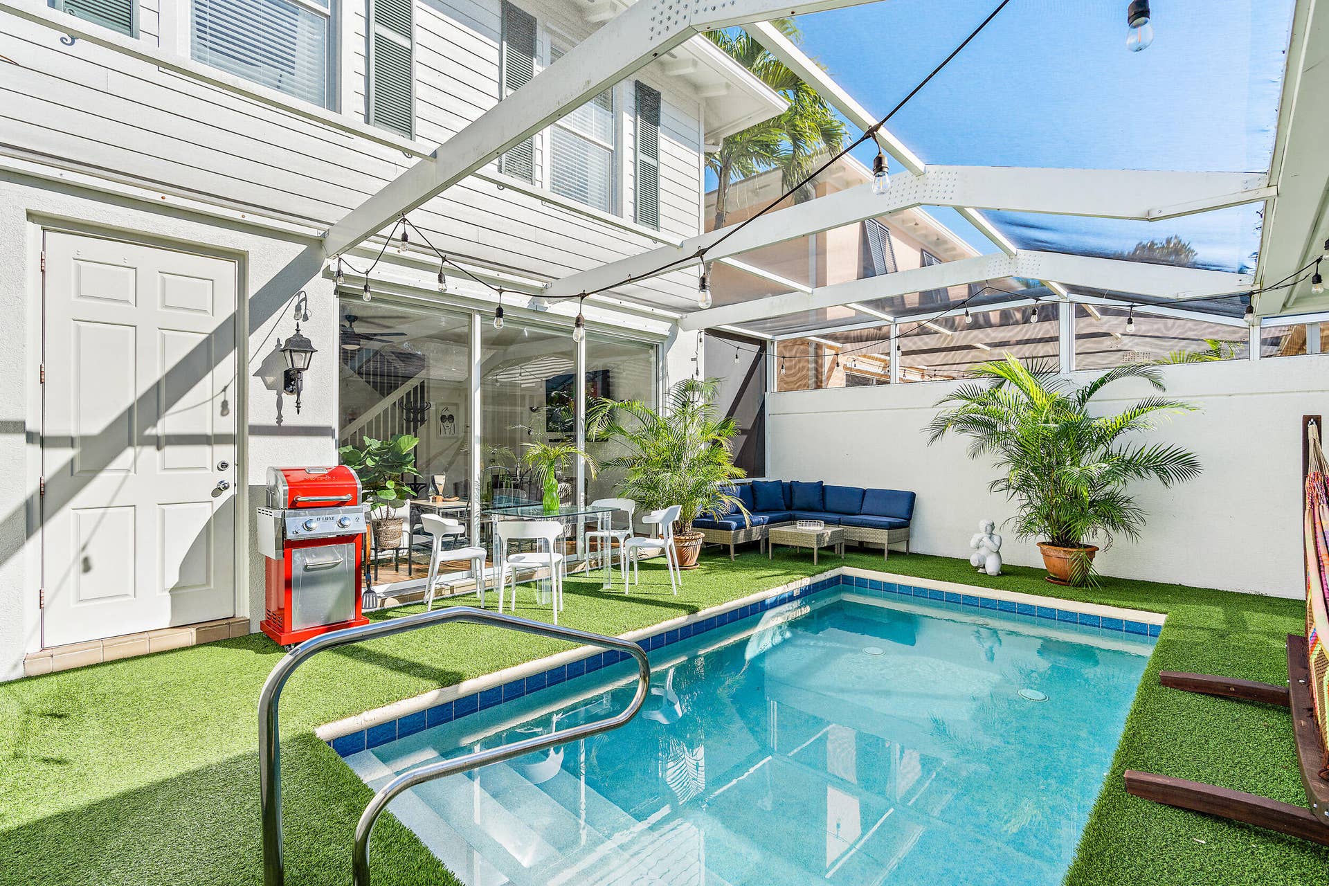 Private pool