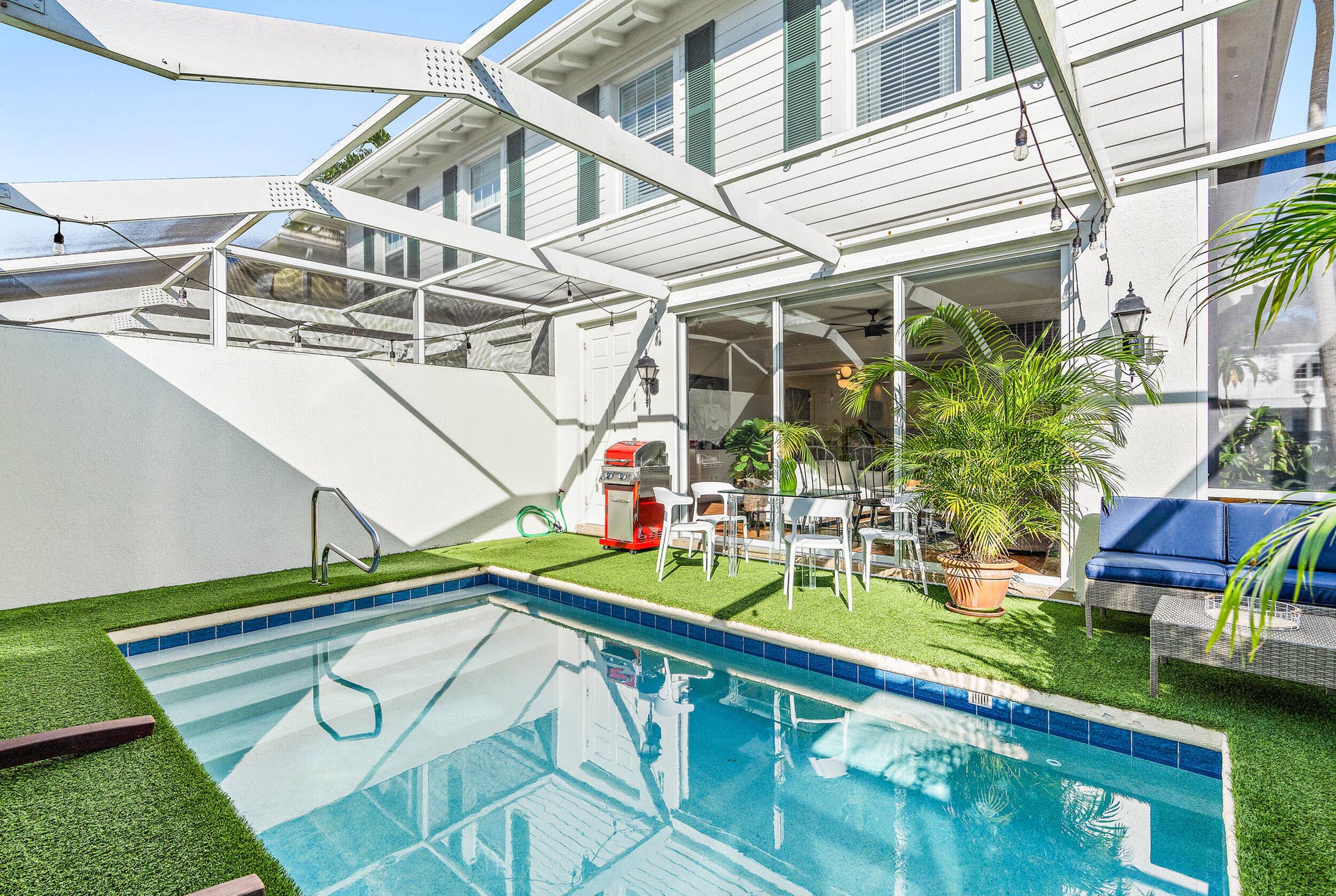 Private pool