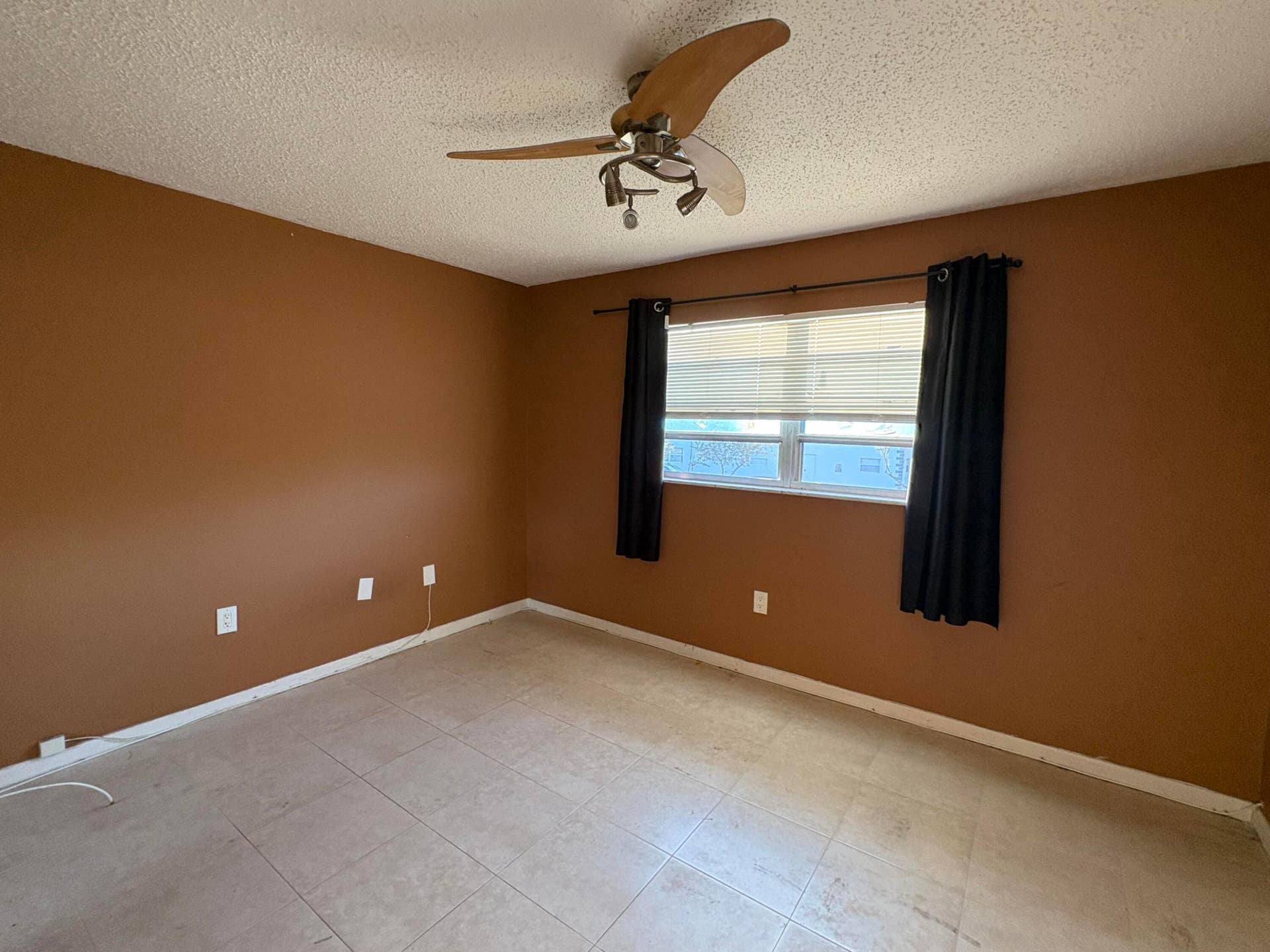 650 SW 2nd Avenue, #2460, Boca Raton, FL 33432 Living Room