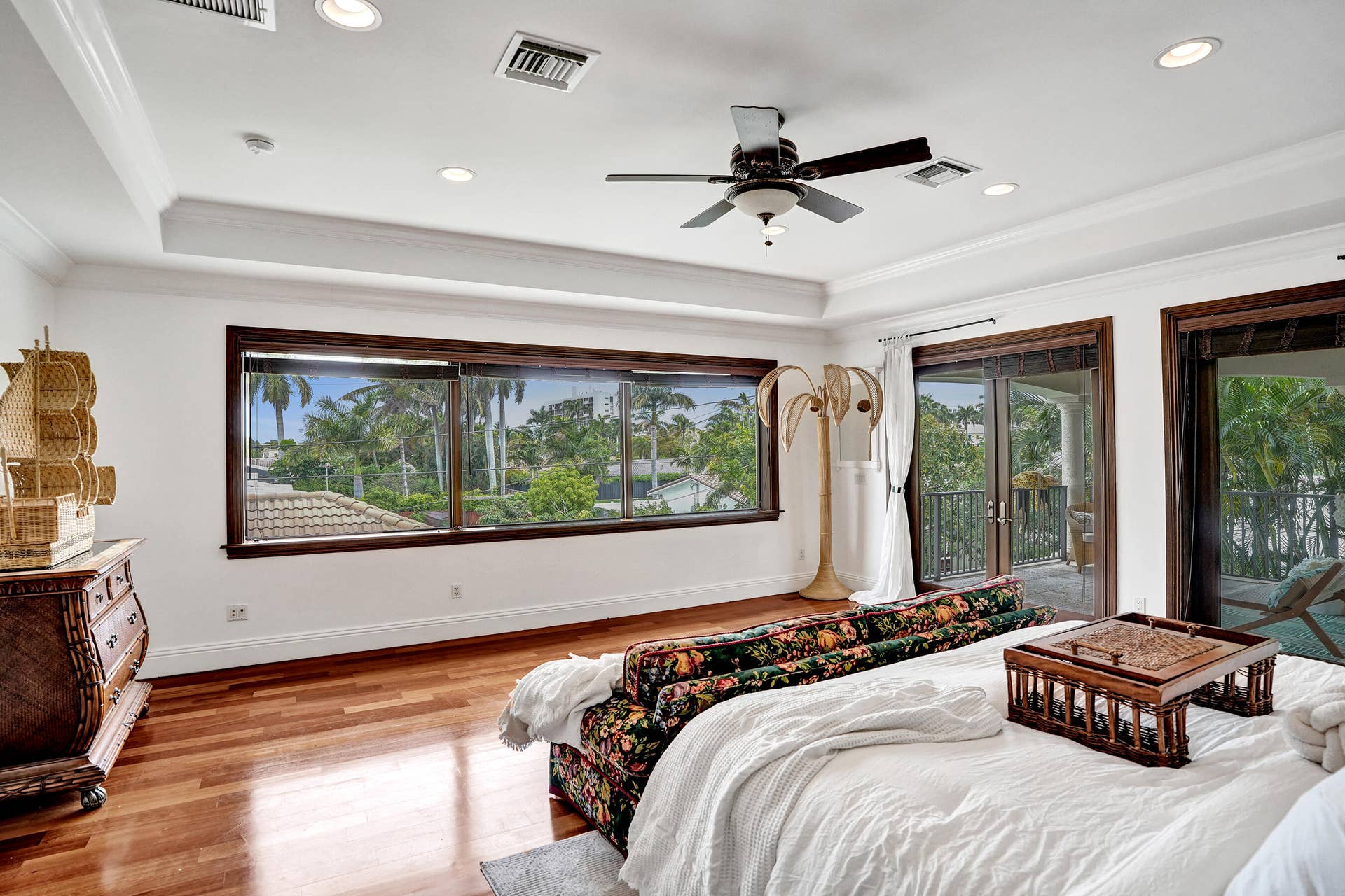 4700 NE 29th Avenue, Fort Lauderdale, FL 33308 So much light in the Master suite