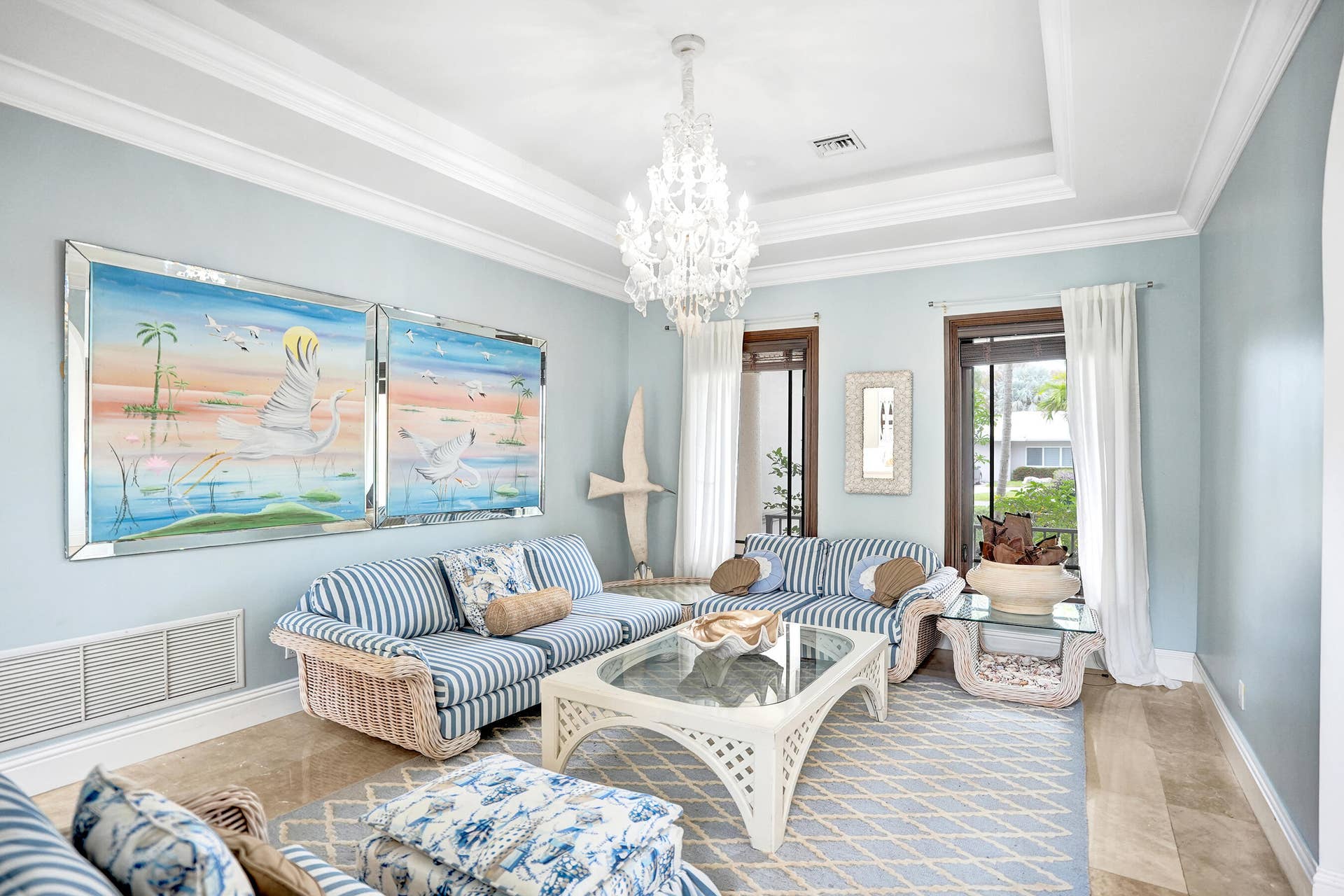 4700 NE 29th Avenue, Fort Lauderdale, FL 33308 Currently used as a living room...this space makes for an ideal Formal Dining
