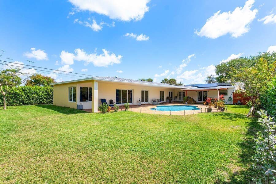 Property photo for 1650 NE 3rd Avenue, Delray Beach, FL