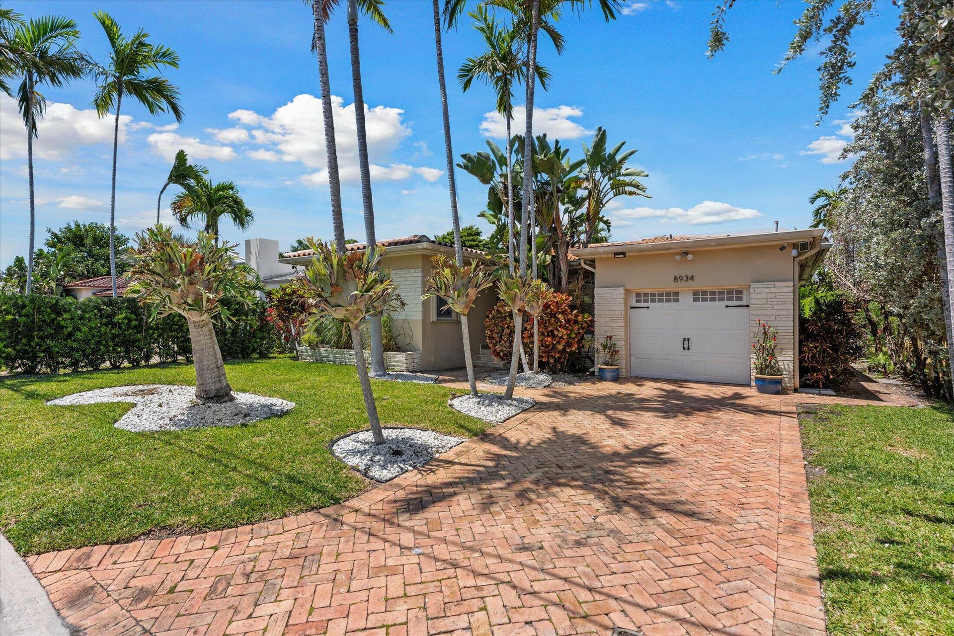 02-8934 Emerson Ave, Surfside-22
