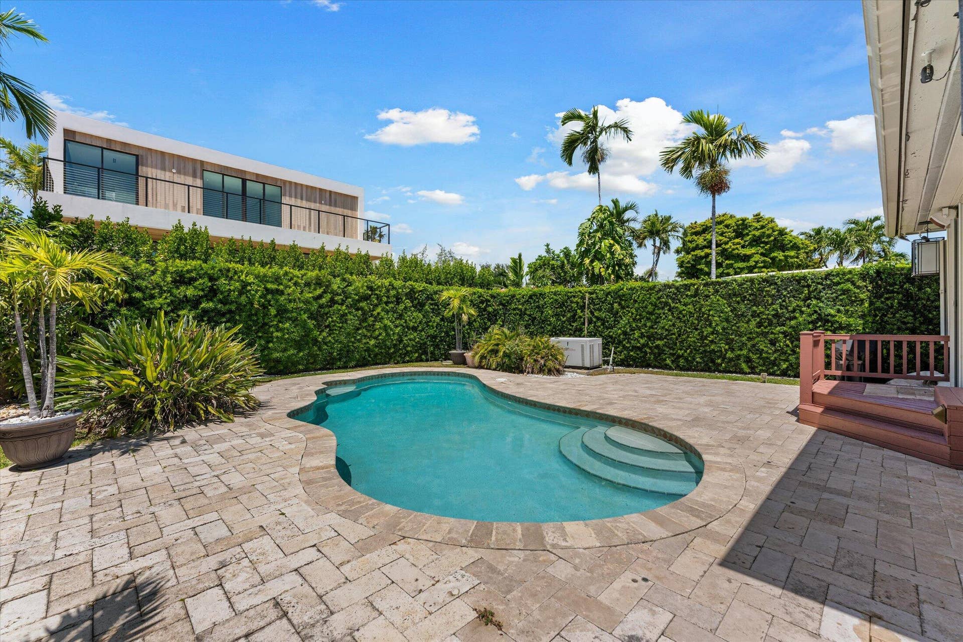 29-8934 Emerson Ave, Surfside-21