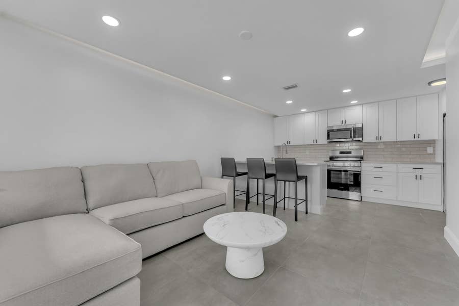 Property photo for 381 SE 15th Avenue, #1, Deerfield Beach, FL