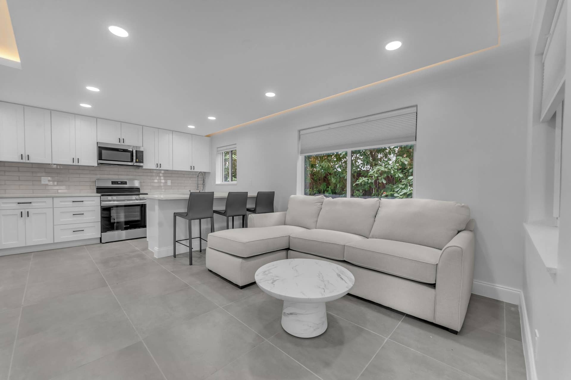 381 SE 15th Avenue, #1, Deerfield Beach, Deerfield Beach, FL 33441 DON02376