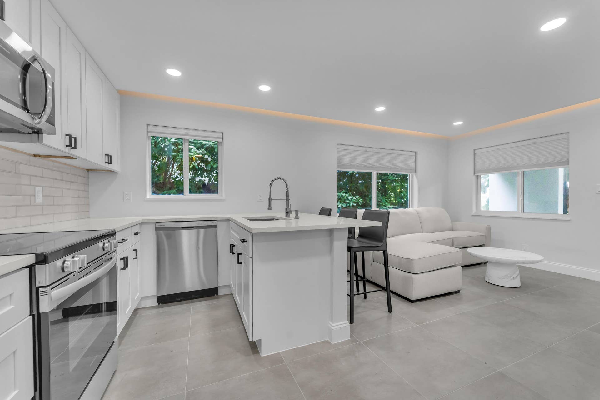 381 SE 15th Avenue, #1, Deerfield Beach, Deerfield Beach, FL 33441 DON02391